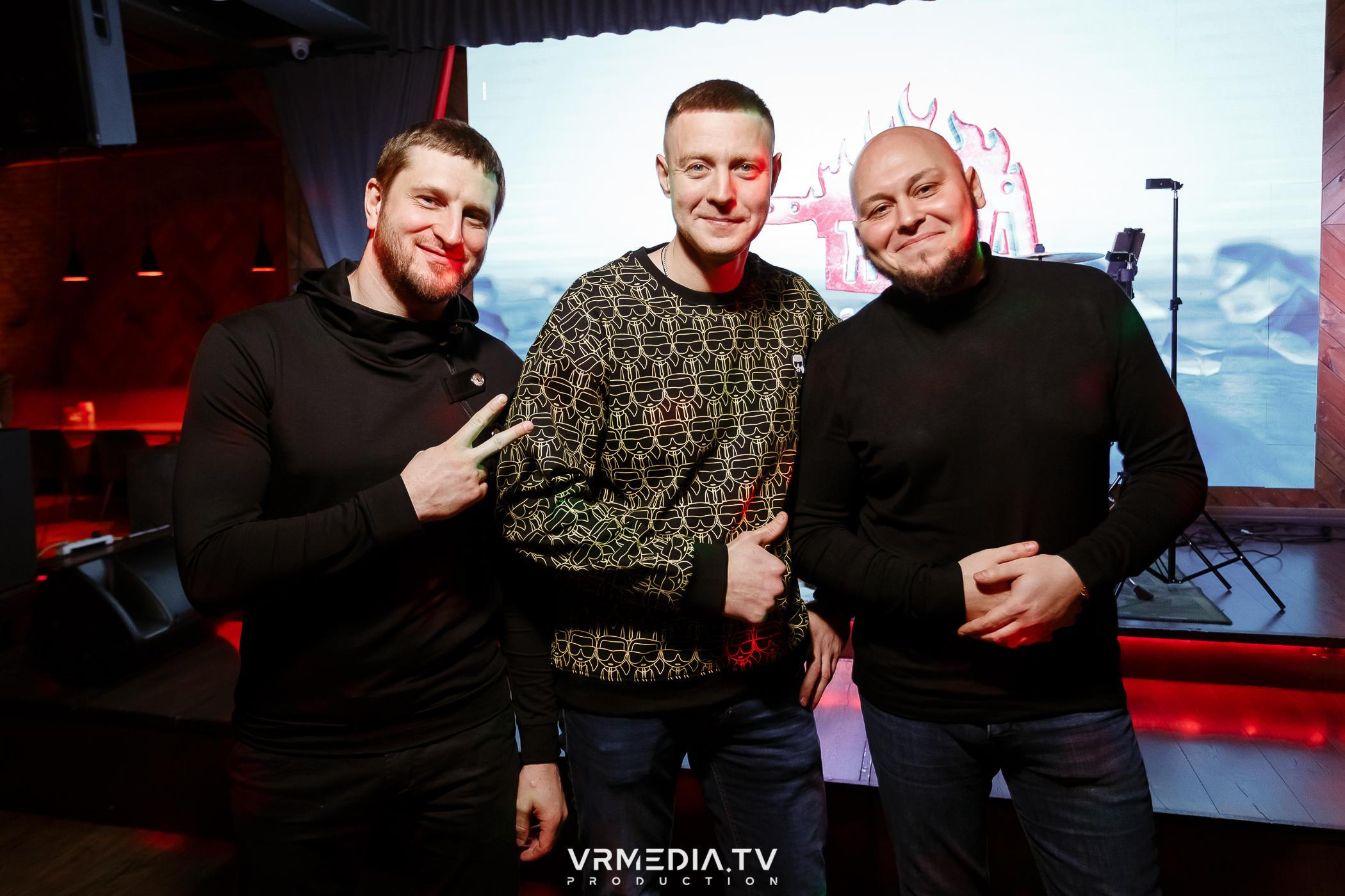 Жаркий новогодний корпоратив в гриль-баре «Жара»