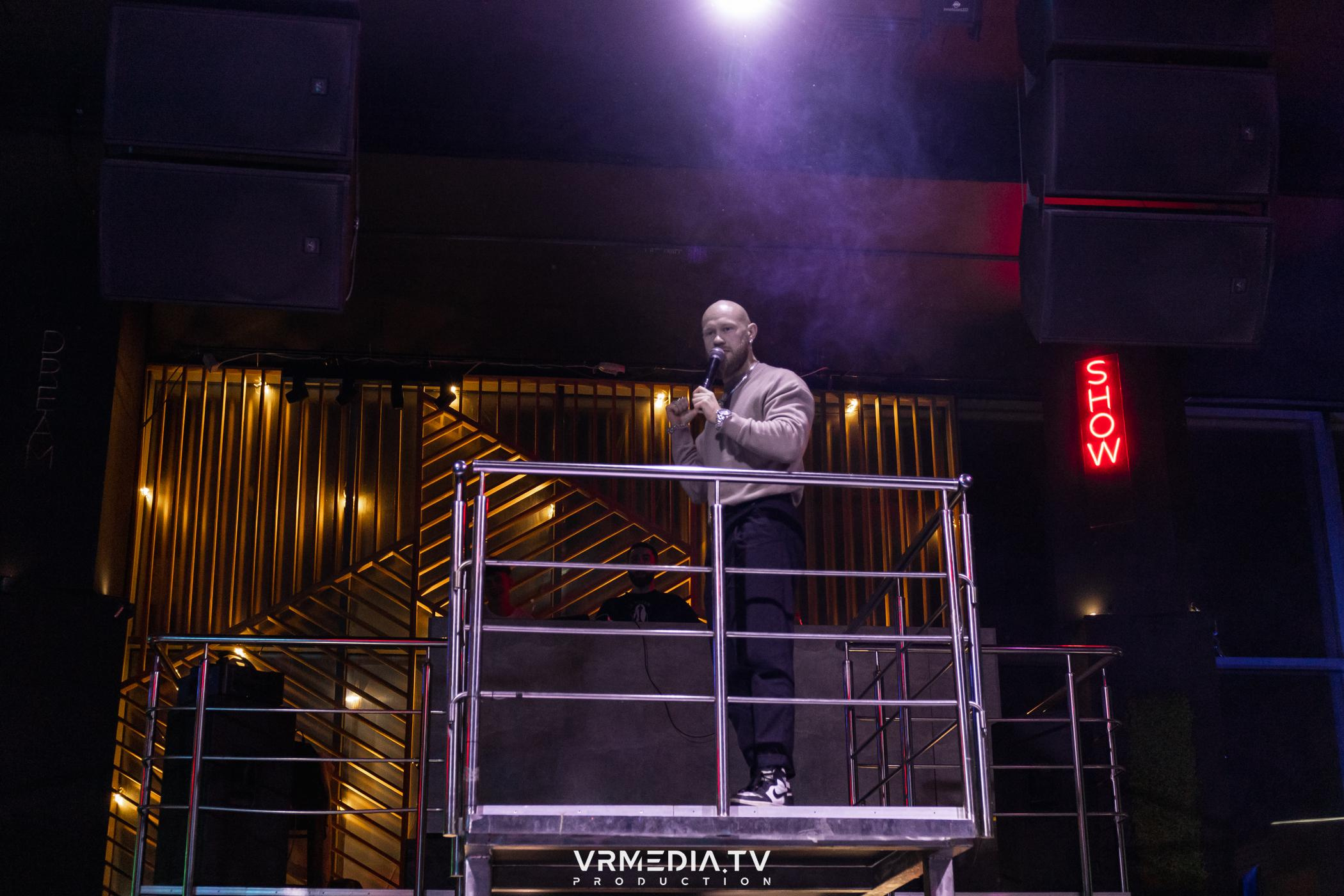 Выходные в баре «DOSKI»