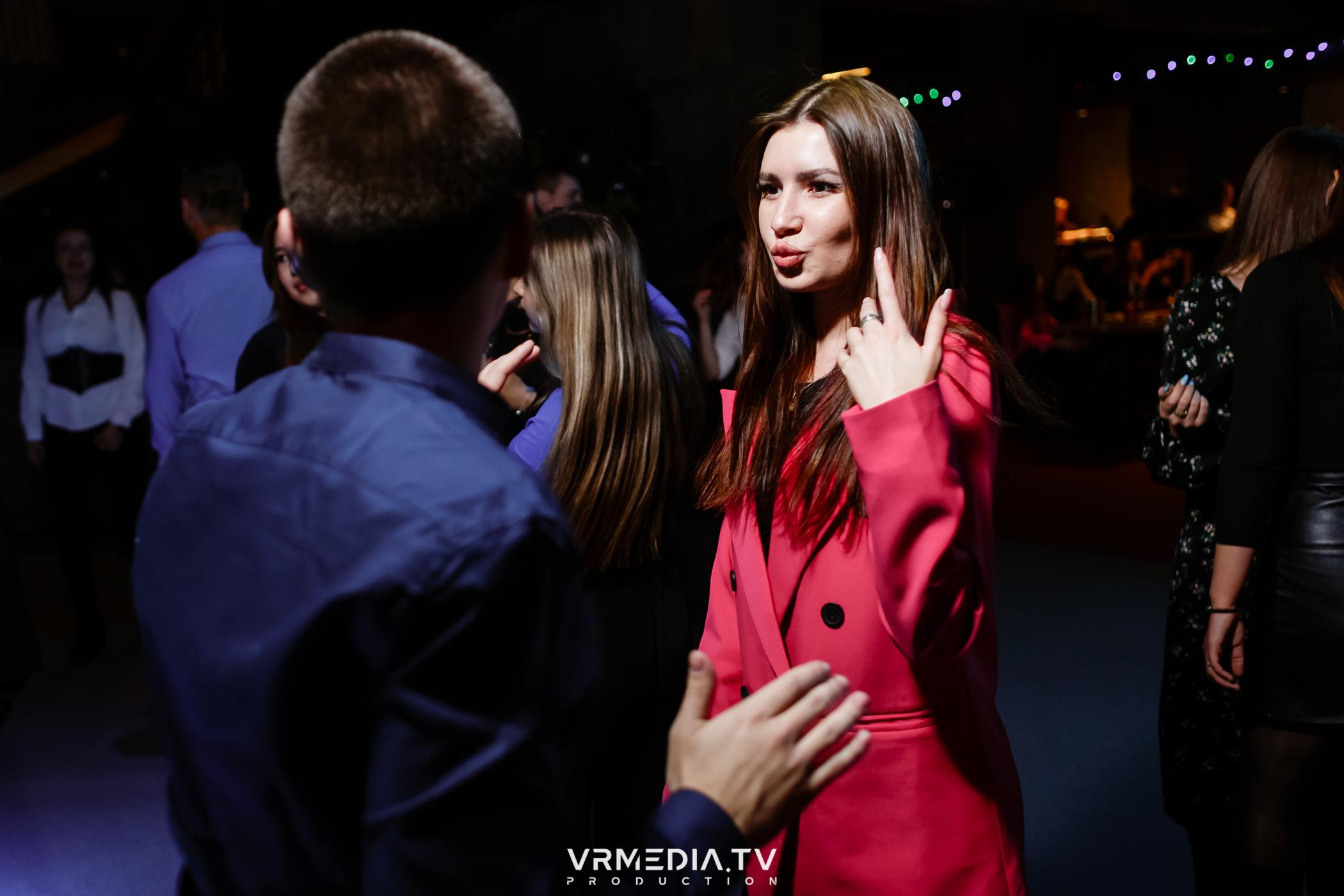 Выходные в баре «DOSKI»