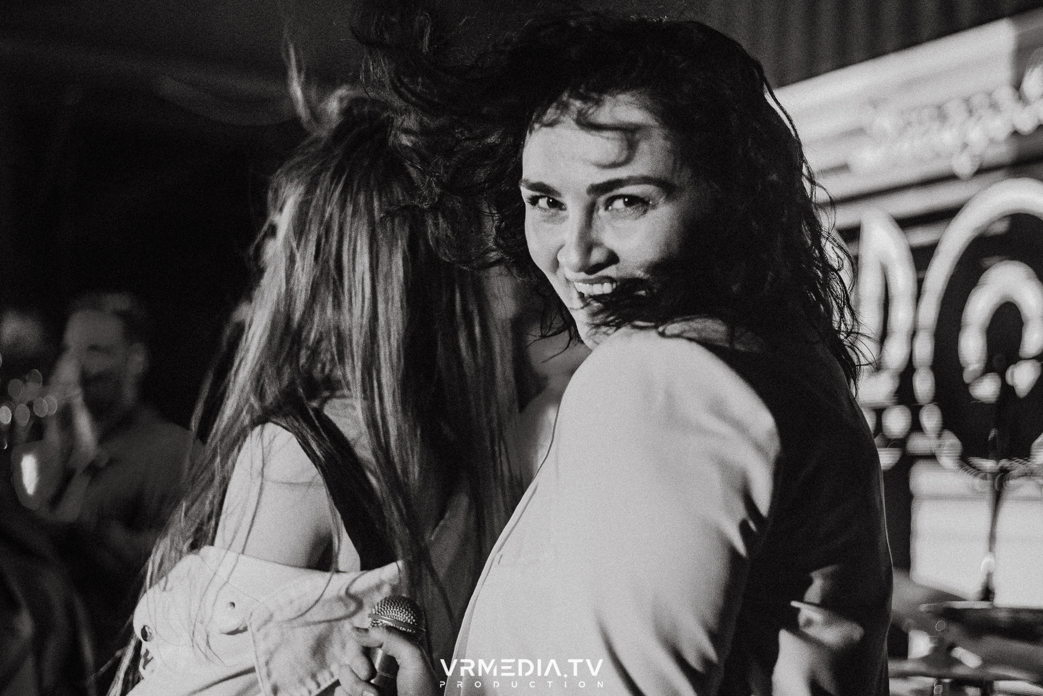 Джазовая среда: BBQueen: Переменная облачность