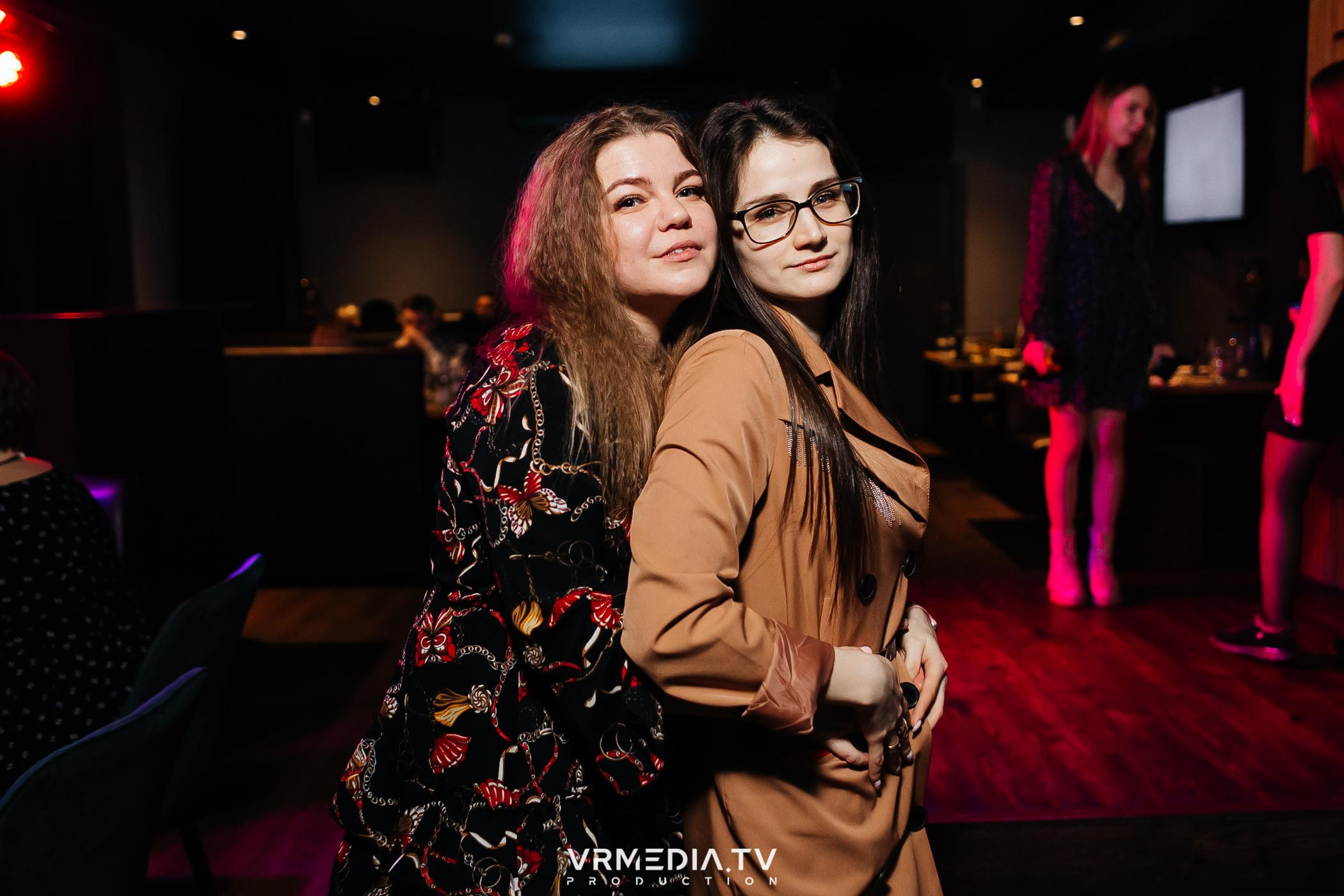 Выходные в баре «DOSKI»