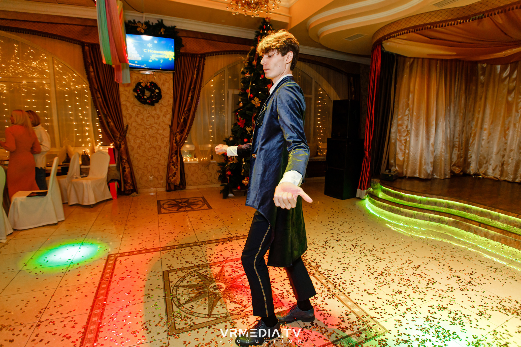 «Новогодний Мюзикл» в ресторане «Лазурный Берег»