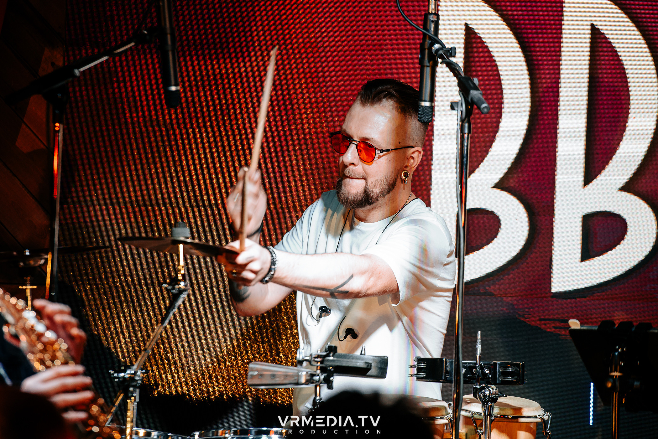 Джазовая среда: BBQueen: Переменная облачность