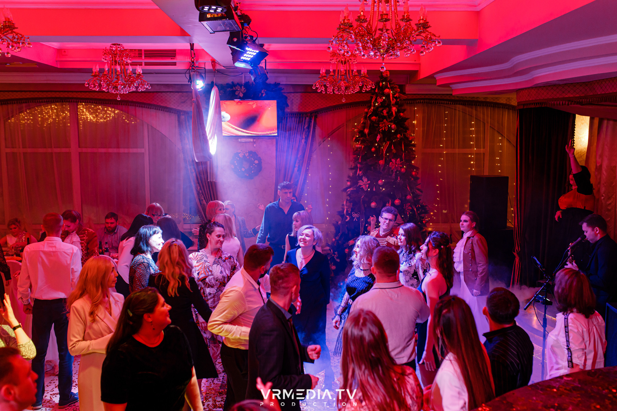 «Новогодний Мюзикл» в ресторане «Лазурный Берег»