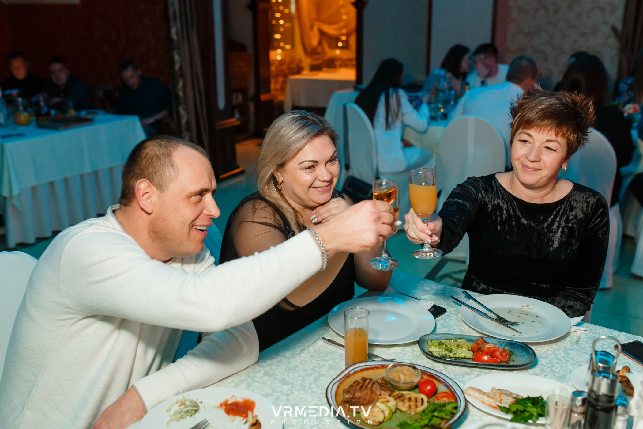 «Новогодний Мюзикл» в ресторане «Лазурный Берег»