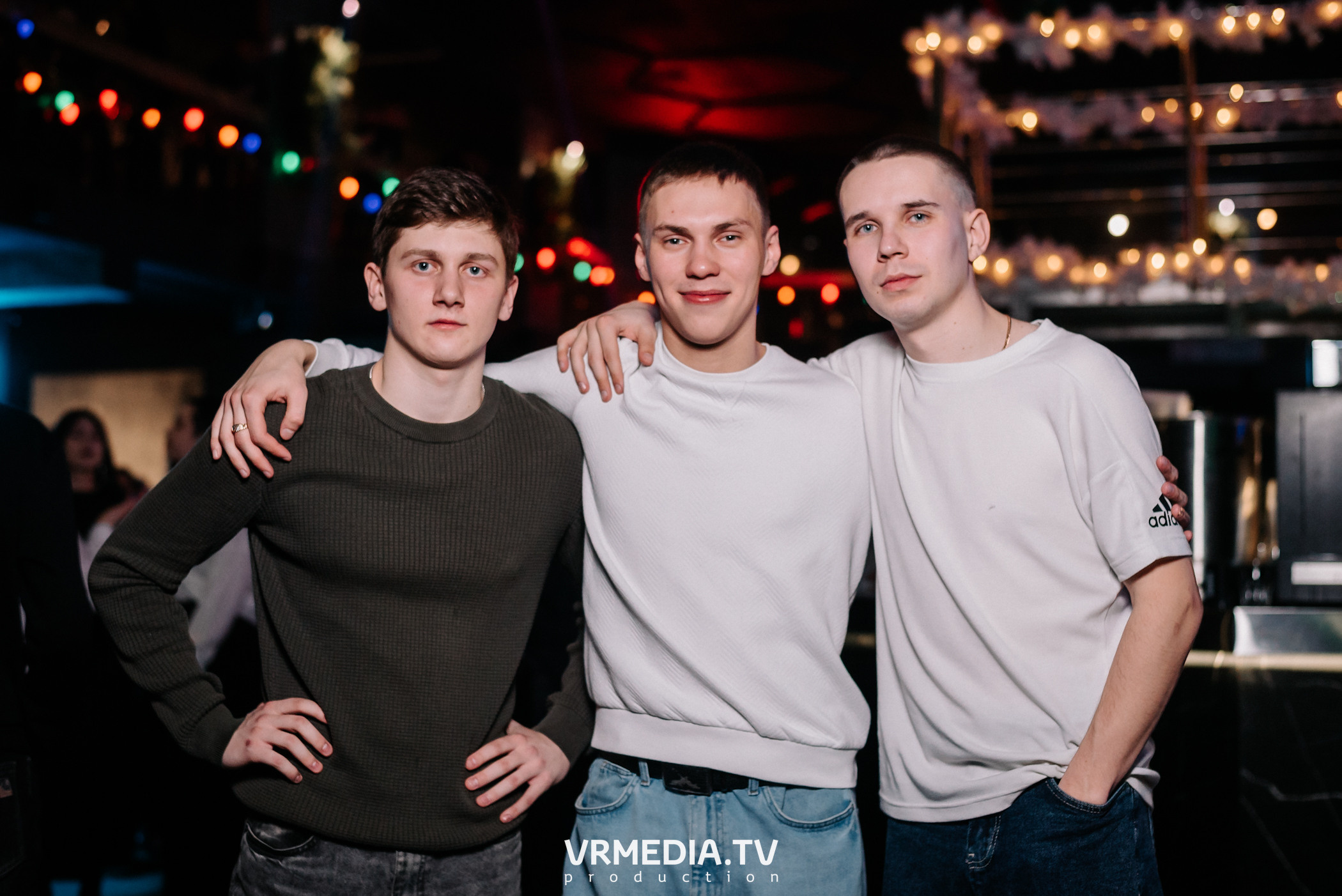 Выходные в баре «DOSKI»