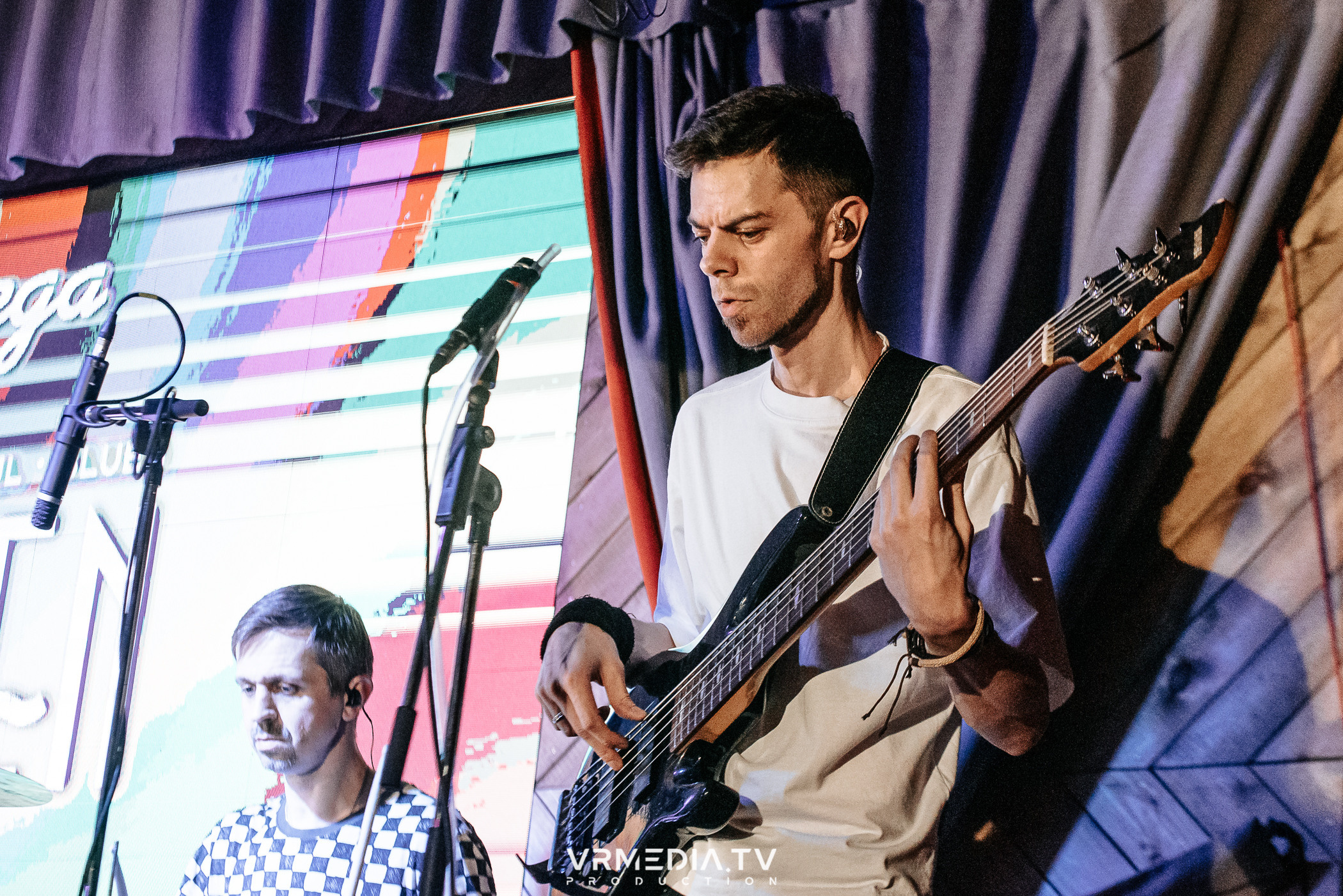 Джазовая среда: BBQueen: Переменная облачность