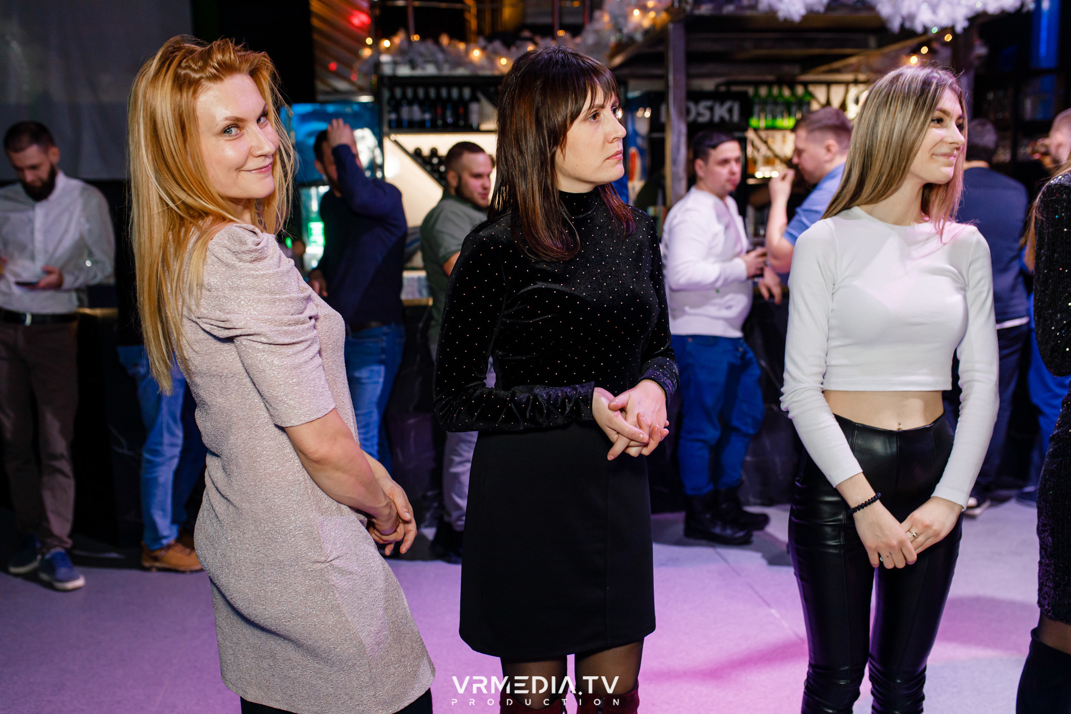 Выходные в баре «DOSKI»