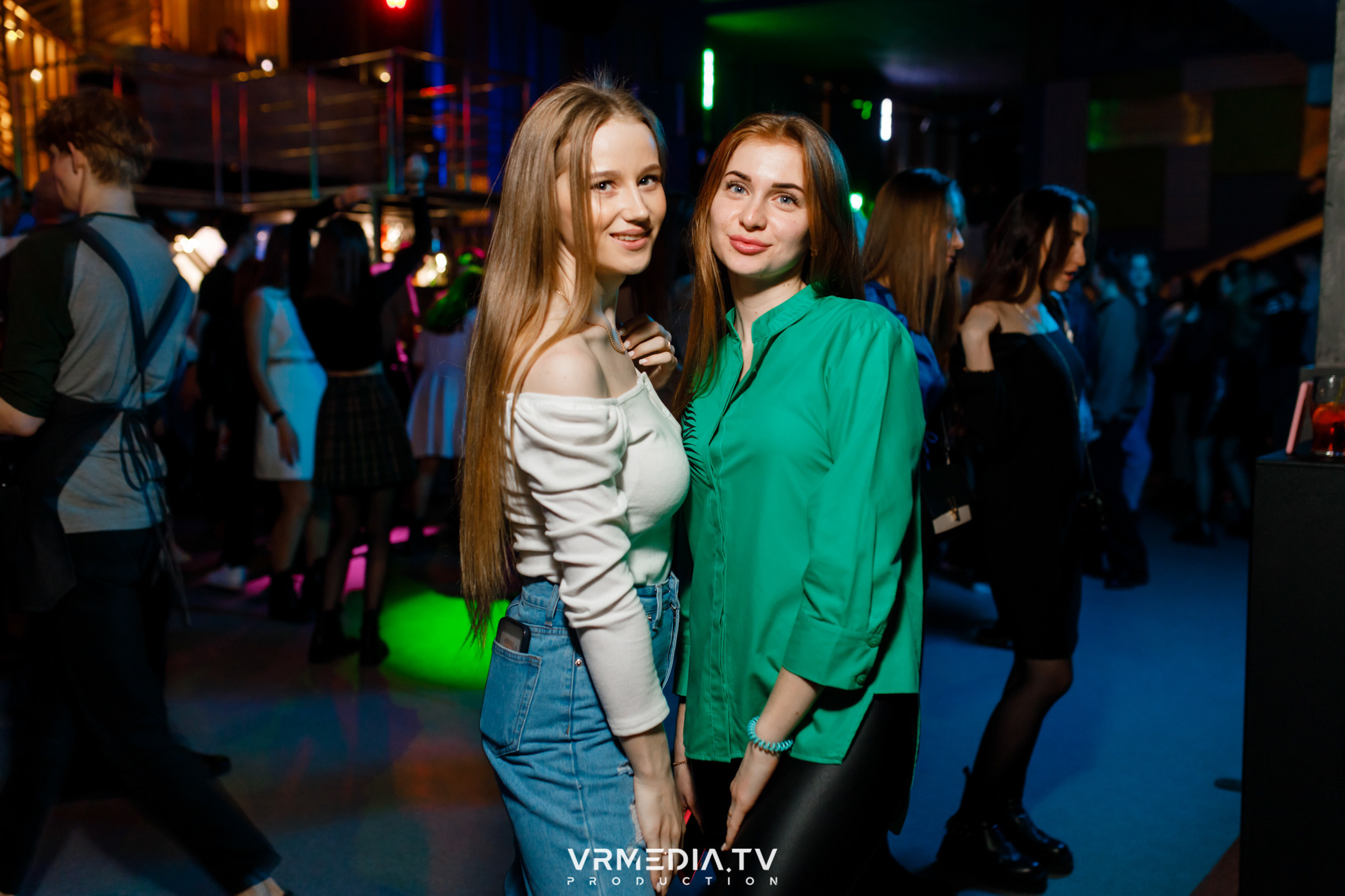 Выходные в баре «DOSKI»