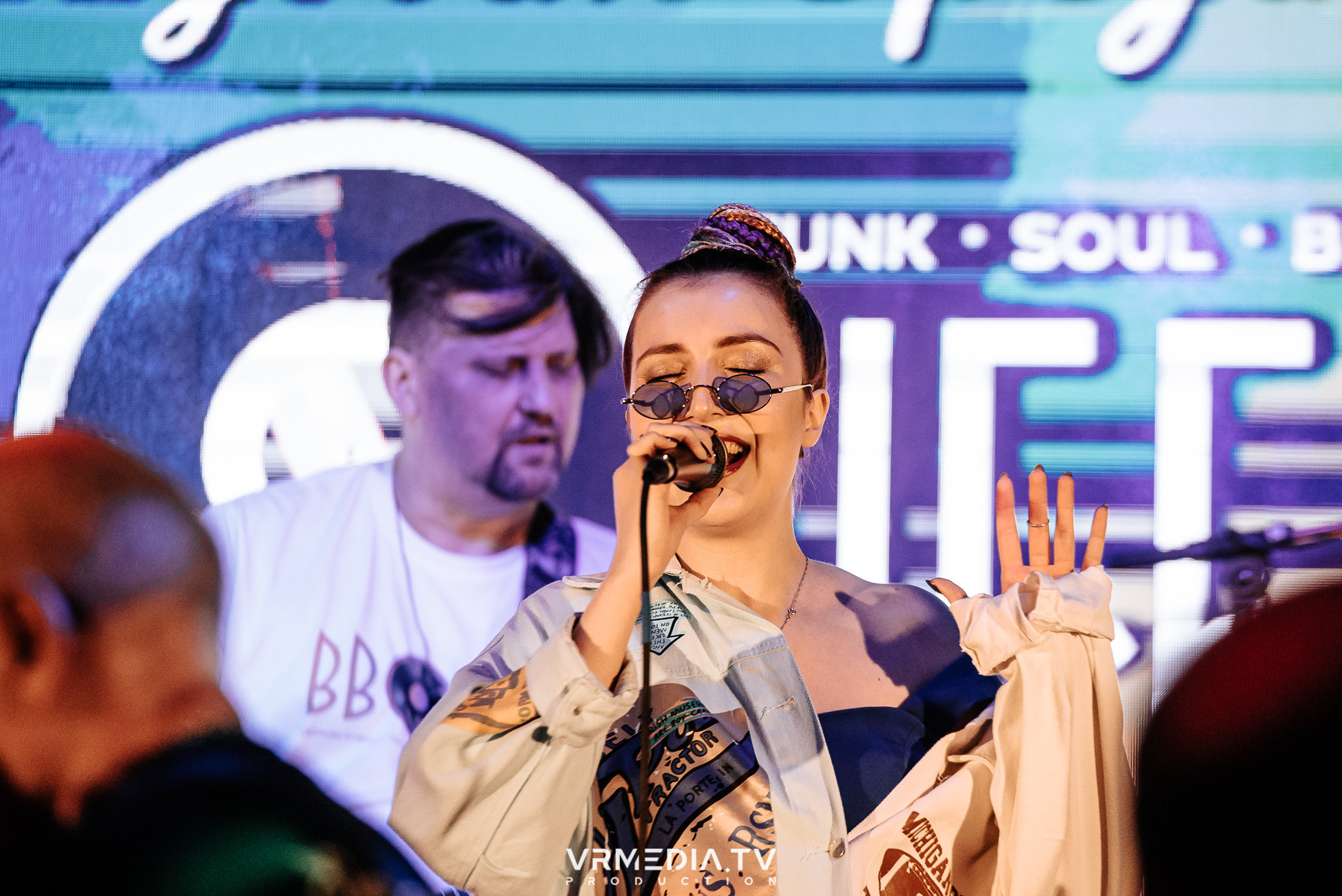 Джазовая среда: BBQueen: Переменная облачность