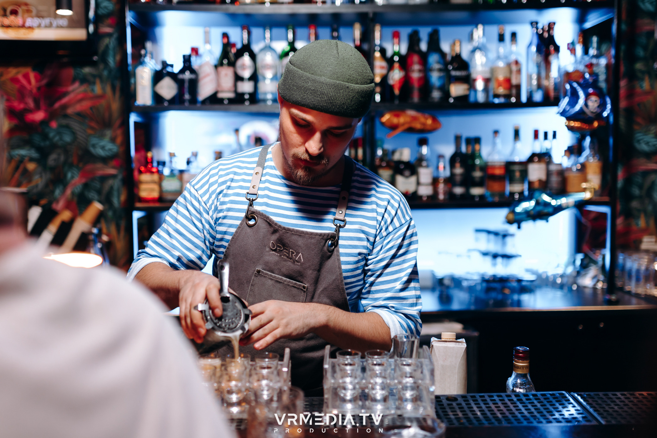 Мужской день в караоке-баре «Опера»