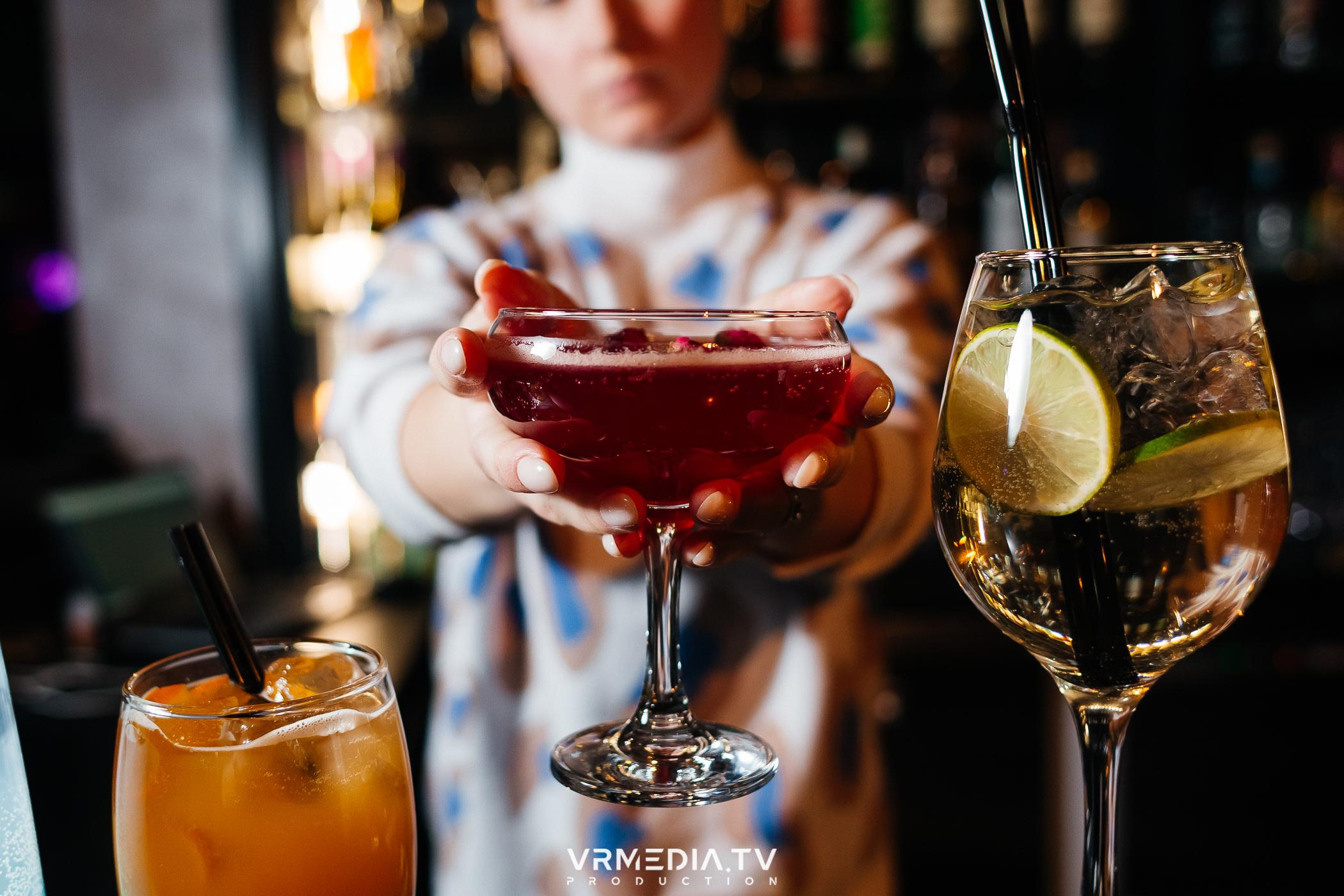 День святого Валентина в караоке-баре «Volna»