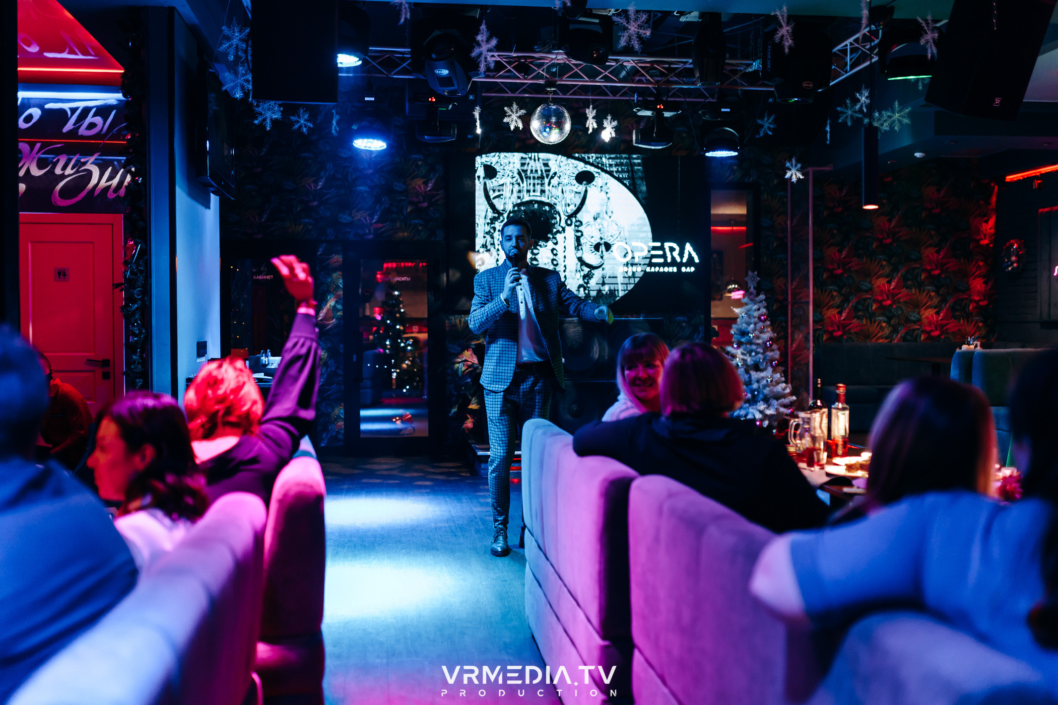 Новогодние корпоративы в караоке-баре «Опера»