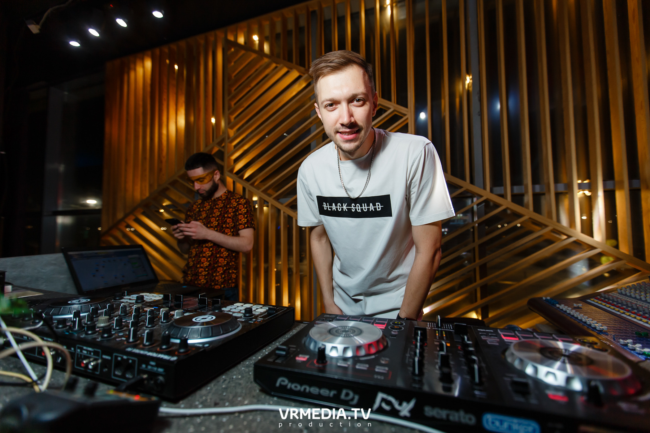 Выходные в баре «DOSKI»