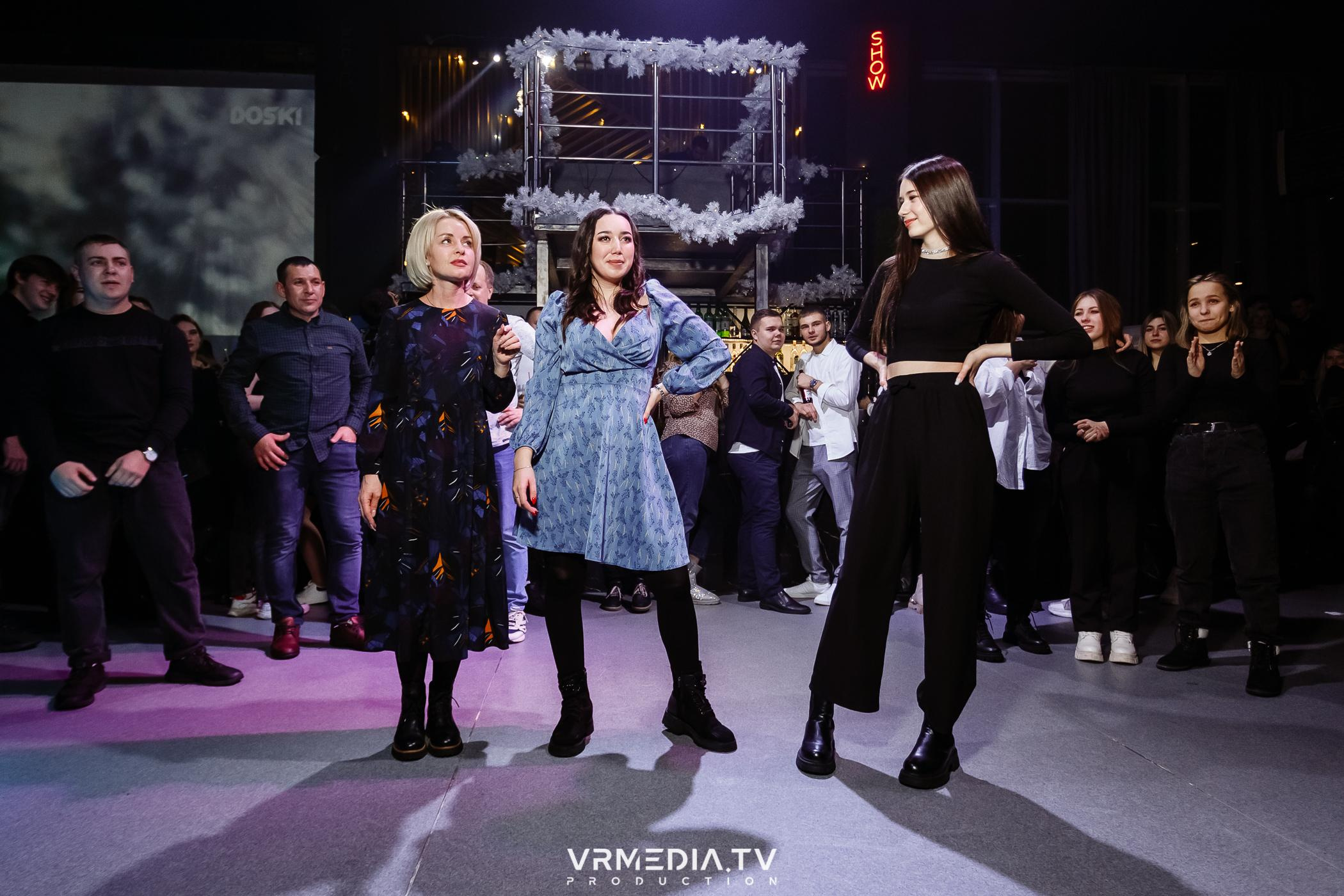 Выходные в баре «DOSKI»