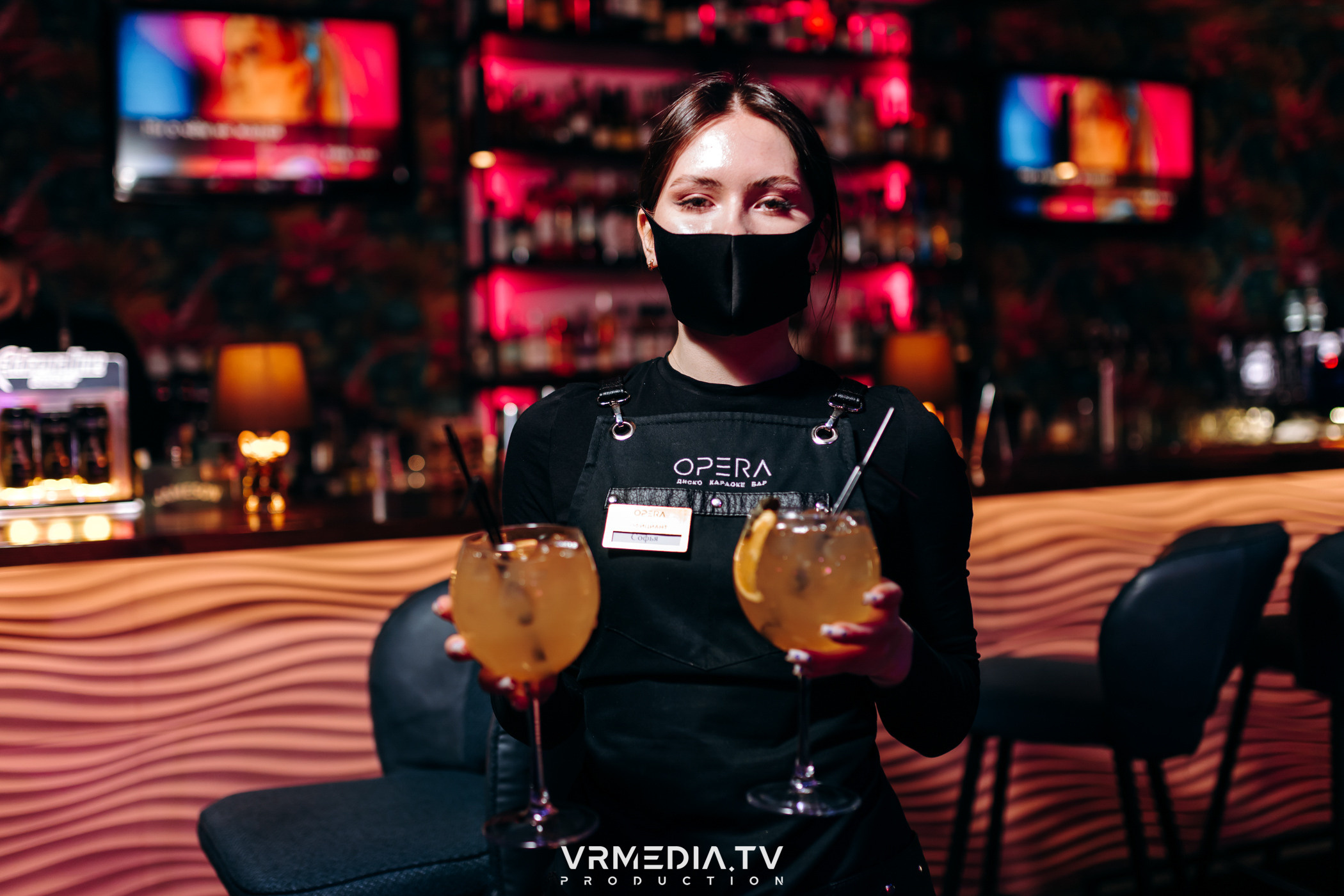 Новогодние корпоративы в караоке-баре «Опера»