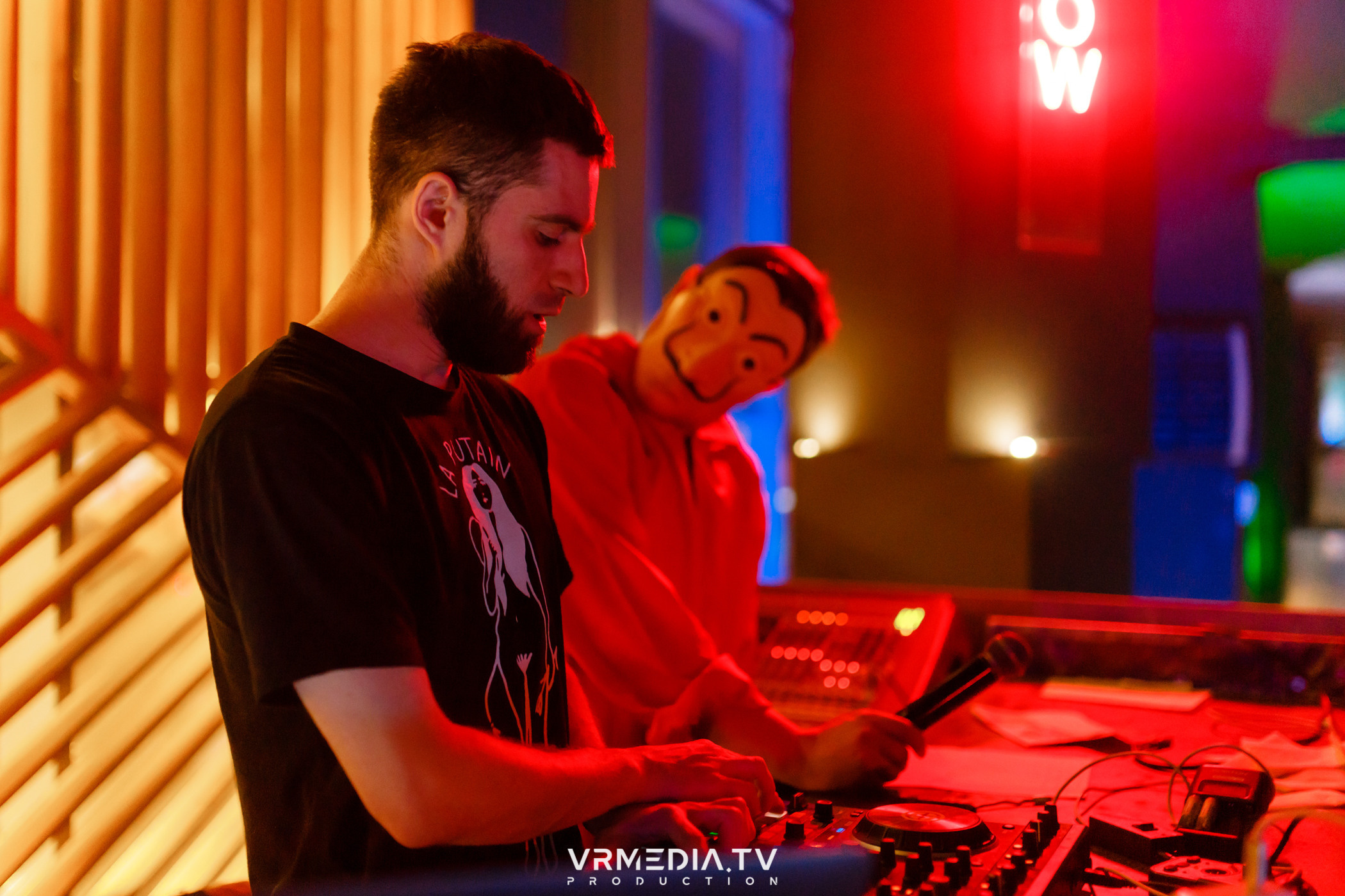 Выходные в баре «DOSKI»