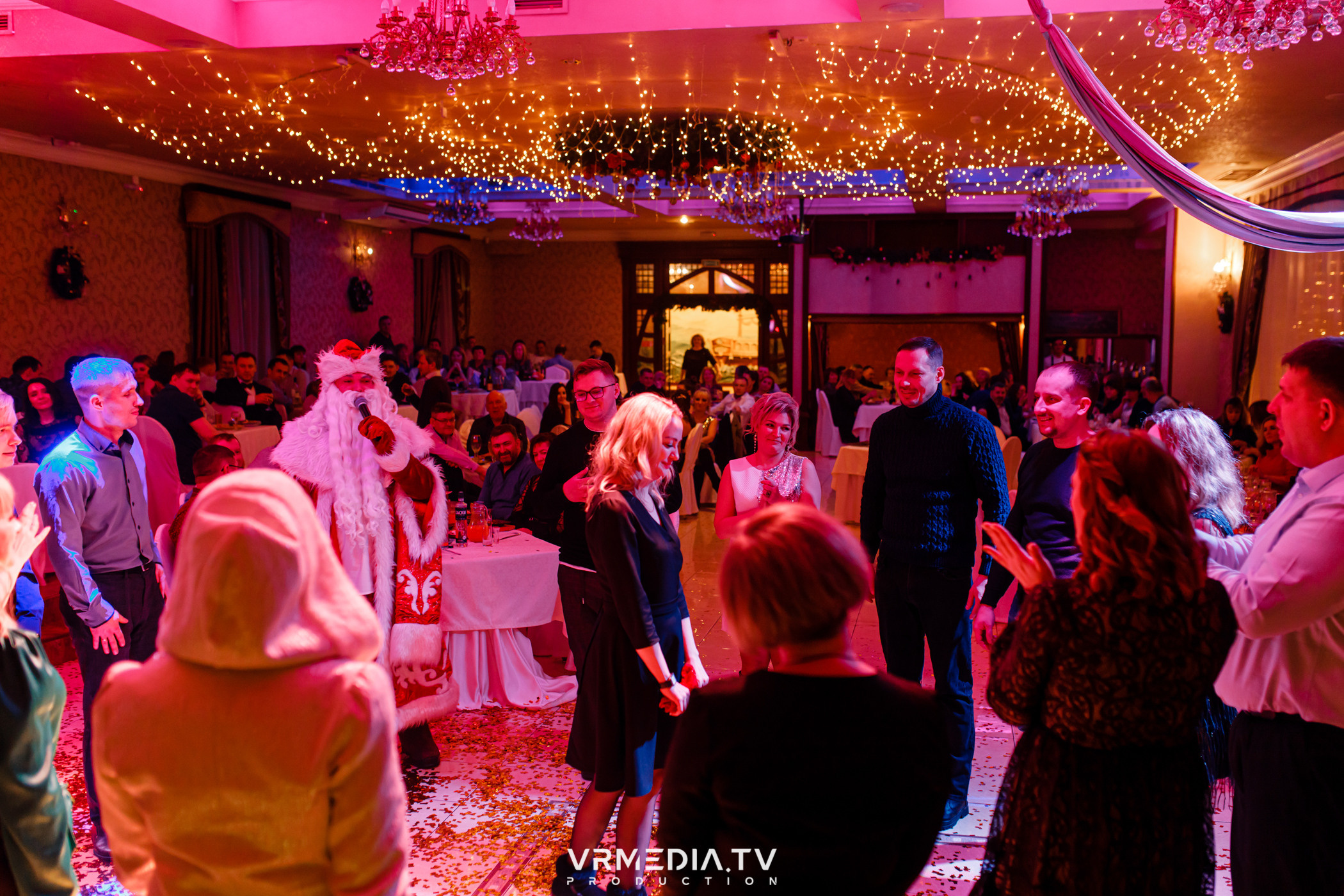 «Новогодний Мюзикл» в ресторане «Лазурный Берег»