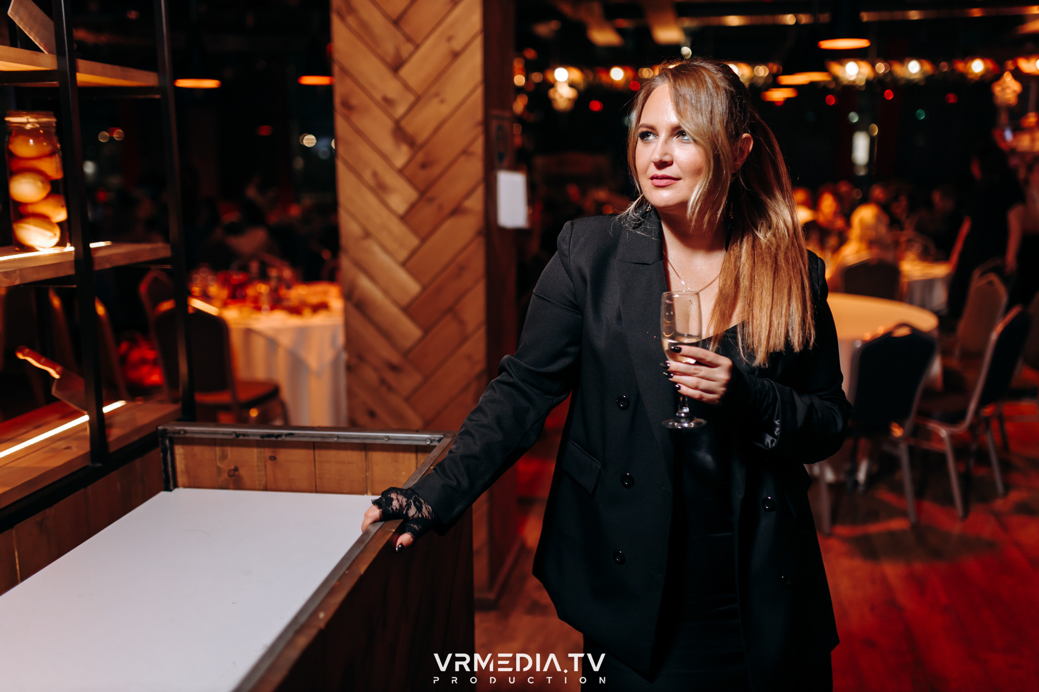 Жаркий новогодний корпоратив в гриль-баре «Жара»