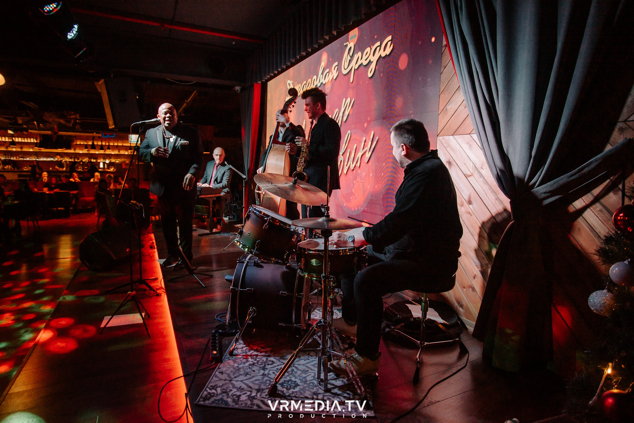 Джазовая среда: Певец Мистер Мелвин (Франция)