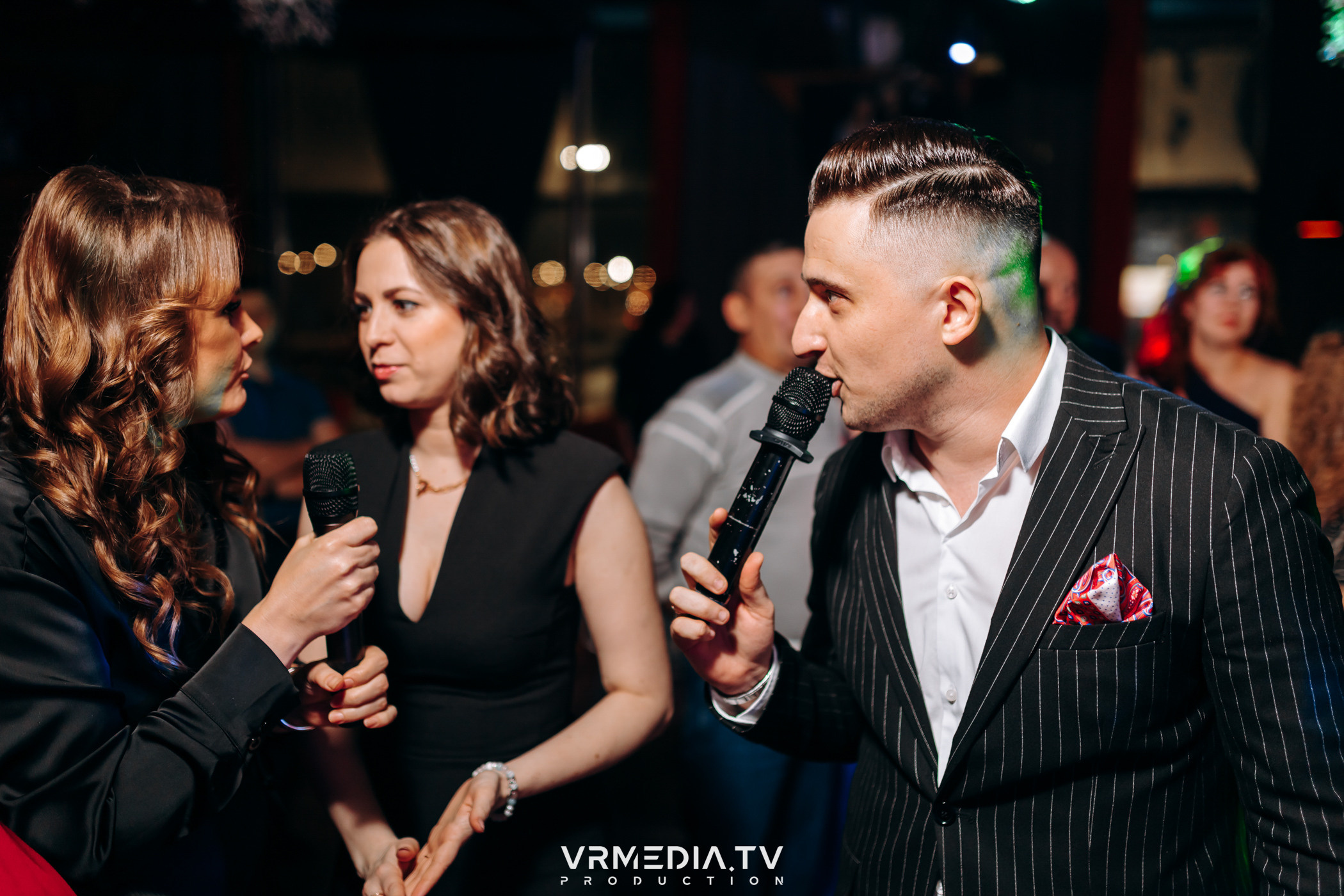 Жаркий новогодний корпоратив в гриль-баре «Жара»