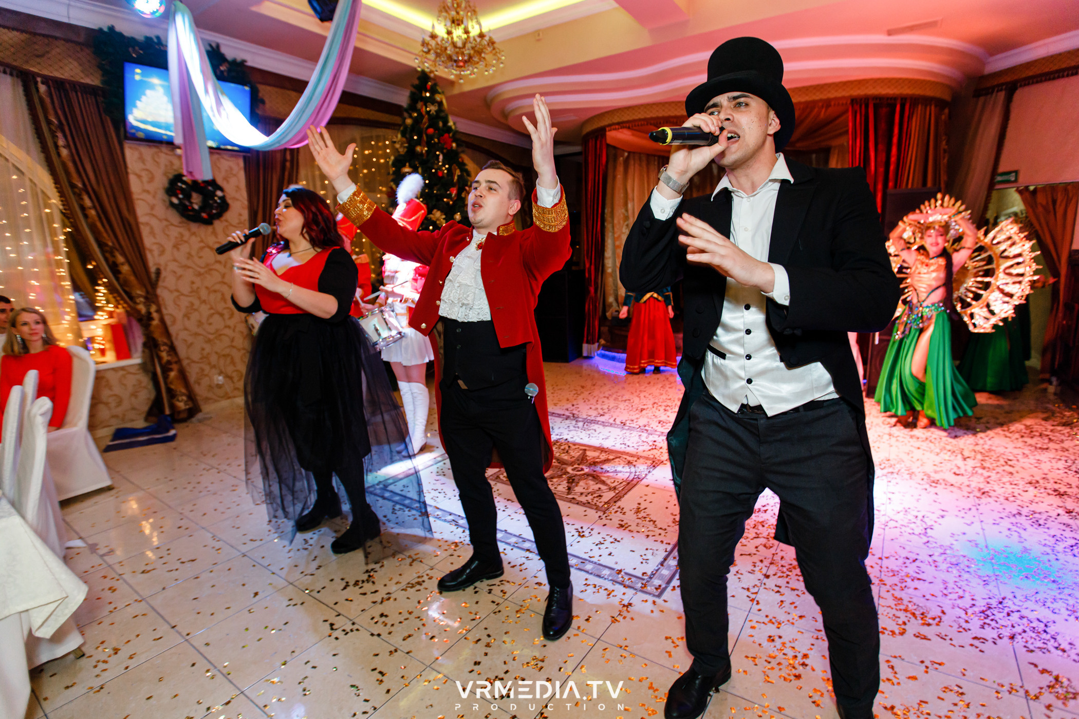 «Новогодний Мюзикл» в ресторане «Лазурный Берег»