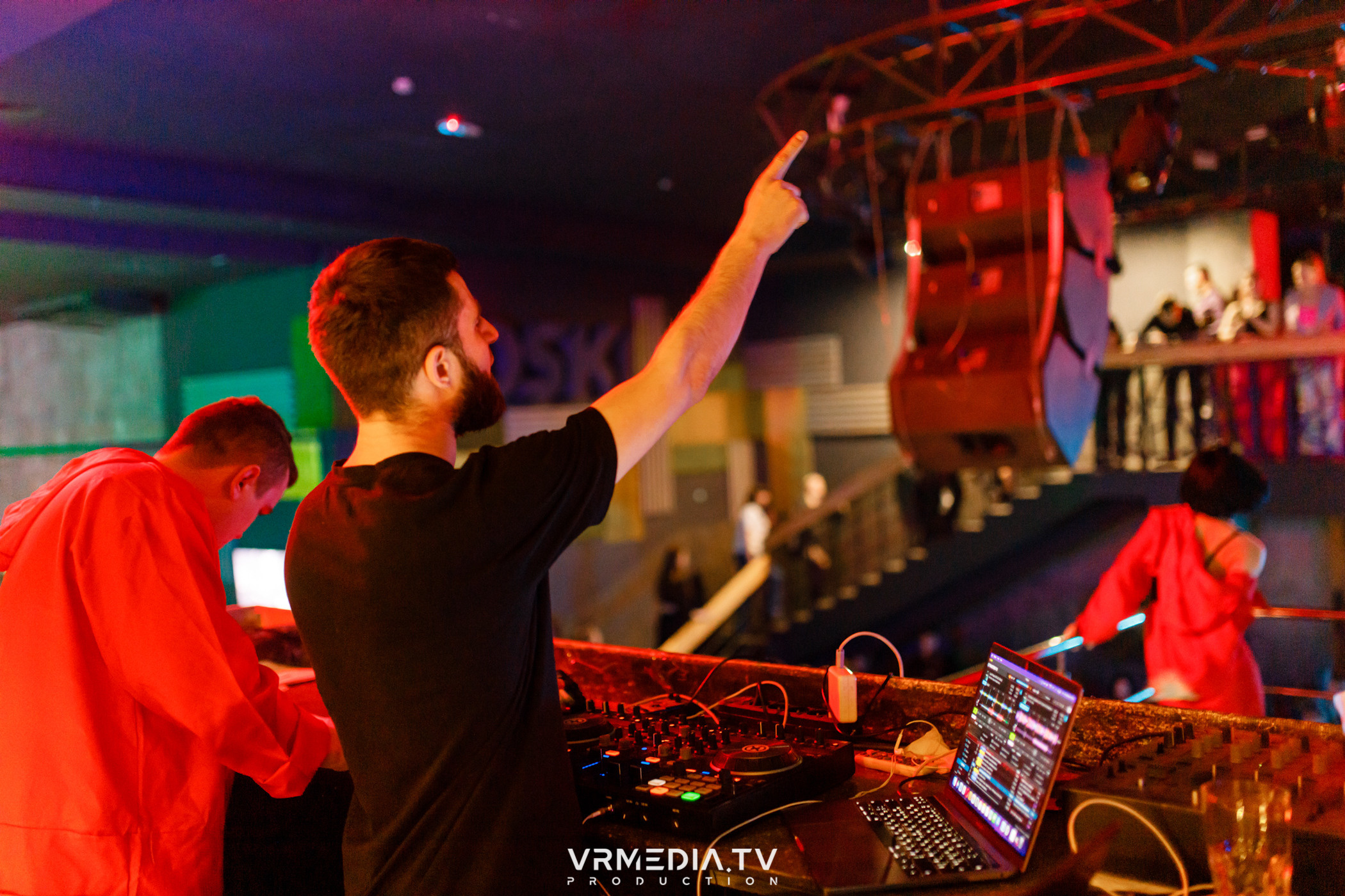 Выходные в баре «DOSKI»