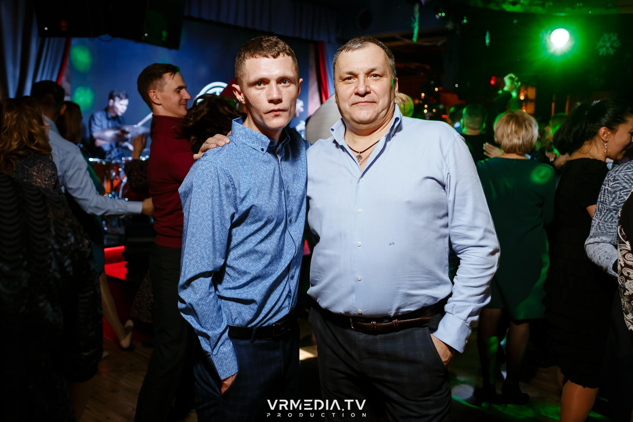 Жаркий новогодний корпоратив в гриль-баре «Жара»