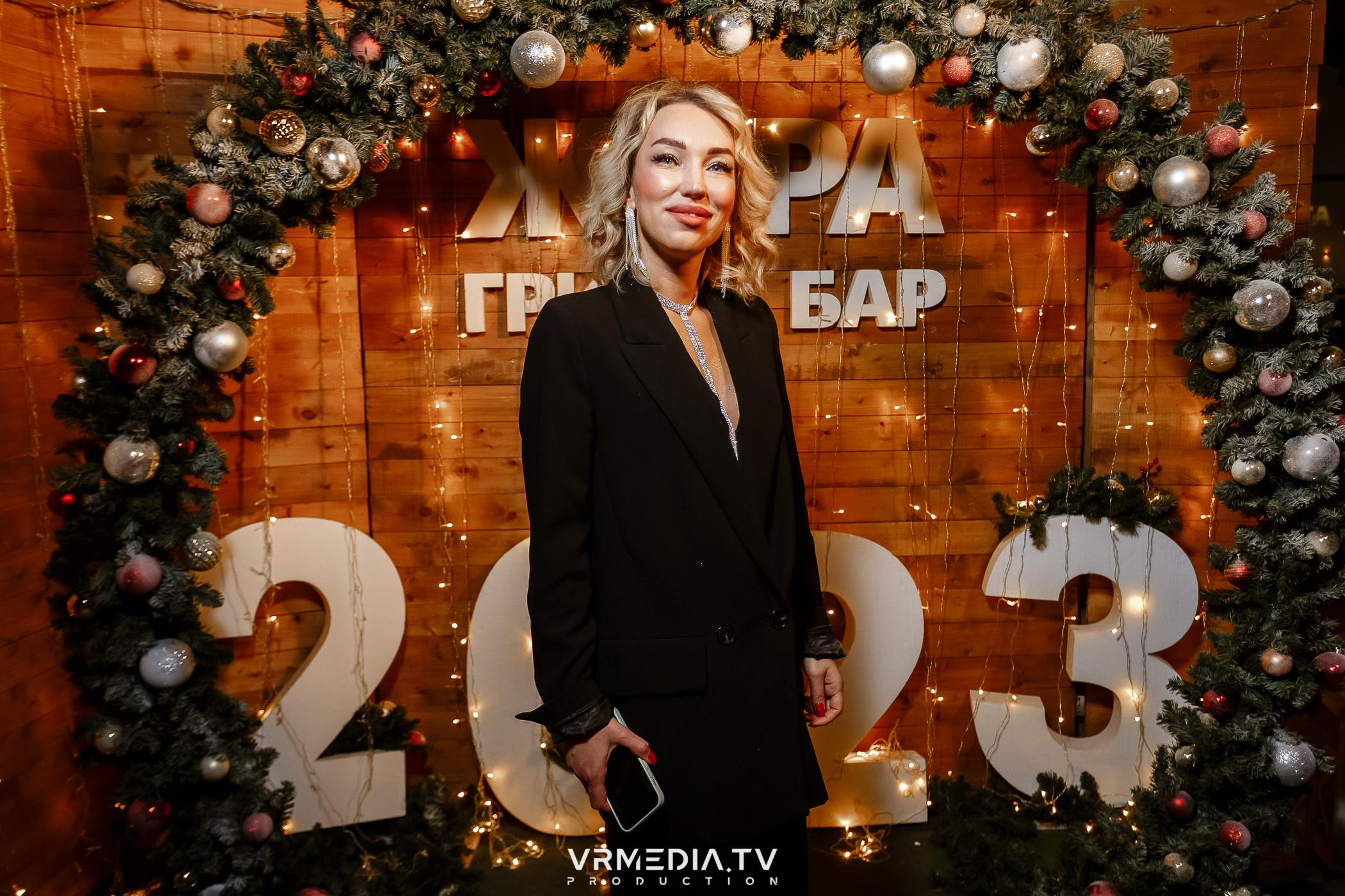 Жаркий новогодний корпоратив в гриль-баре «Жара»