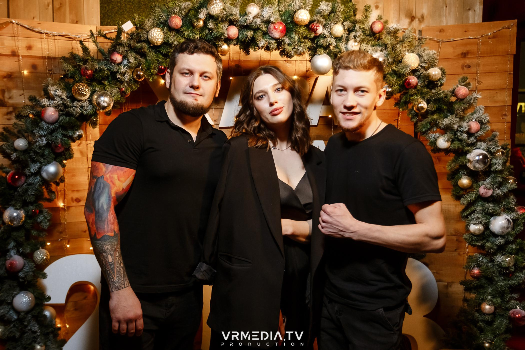 Жаркий новогодний корпоратив в гриль-баре «Жара»