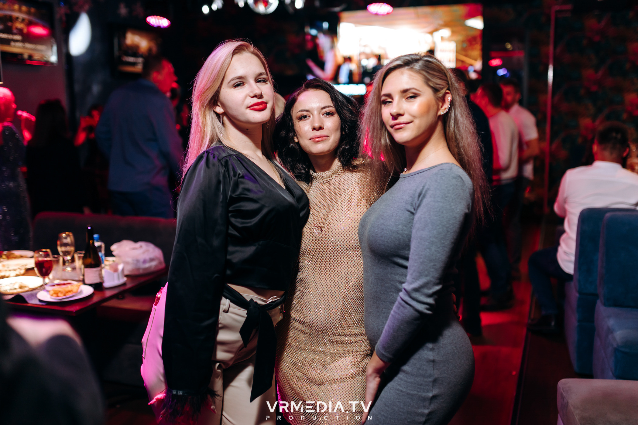 Новогодние корпоративы в караоке-баре «Опера»