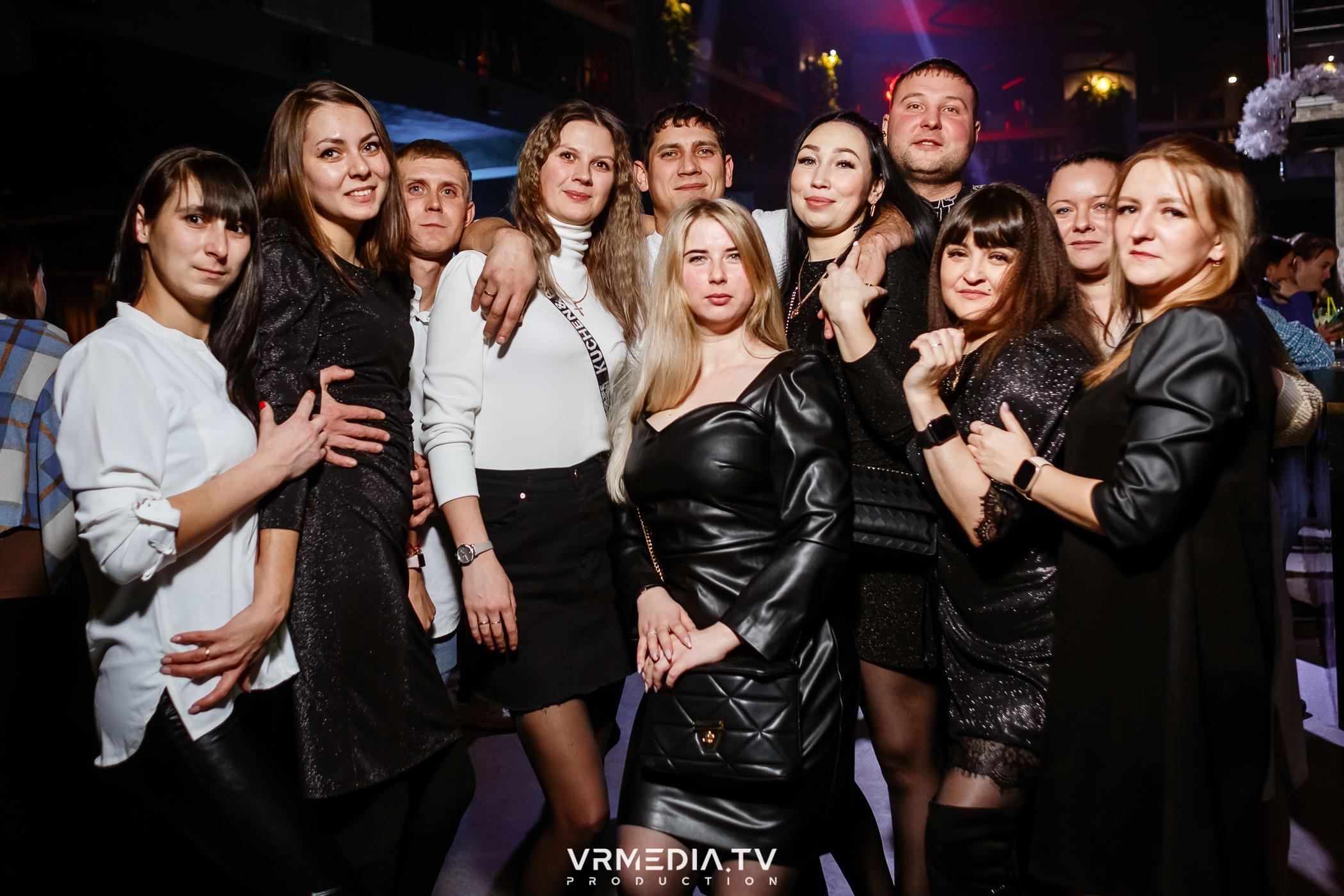 Выходные в баре «DOSKI»