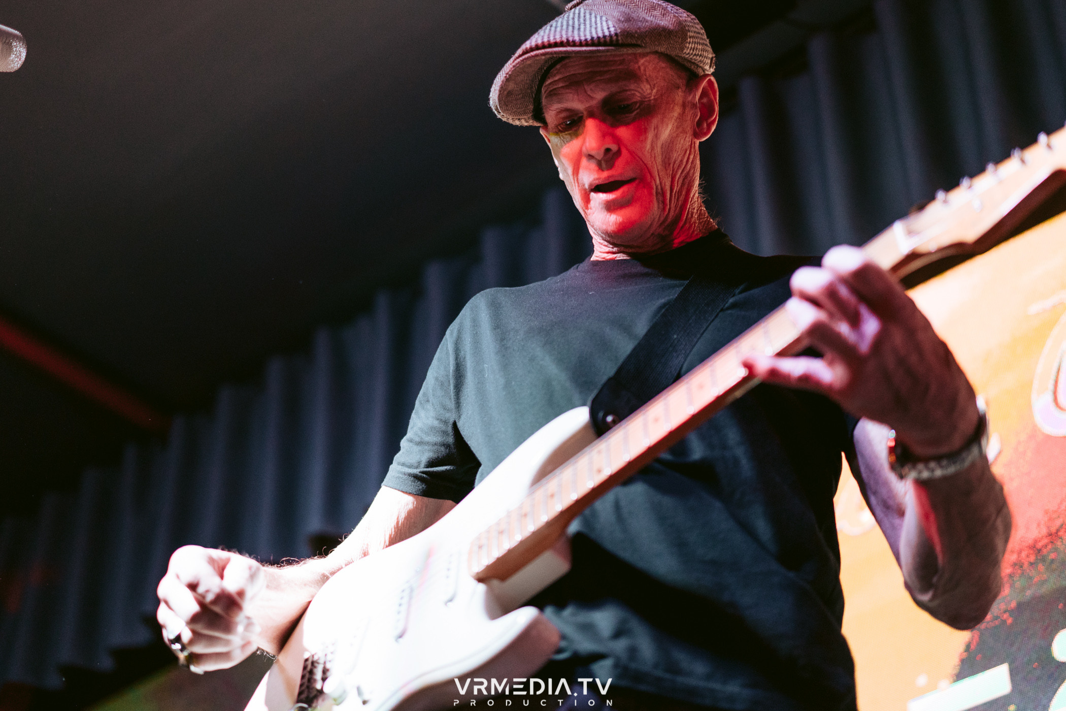 Джазовая среда: Чарльз Бёртон (США)