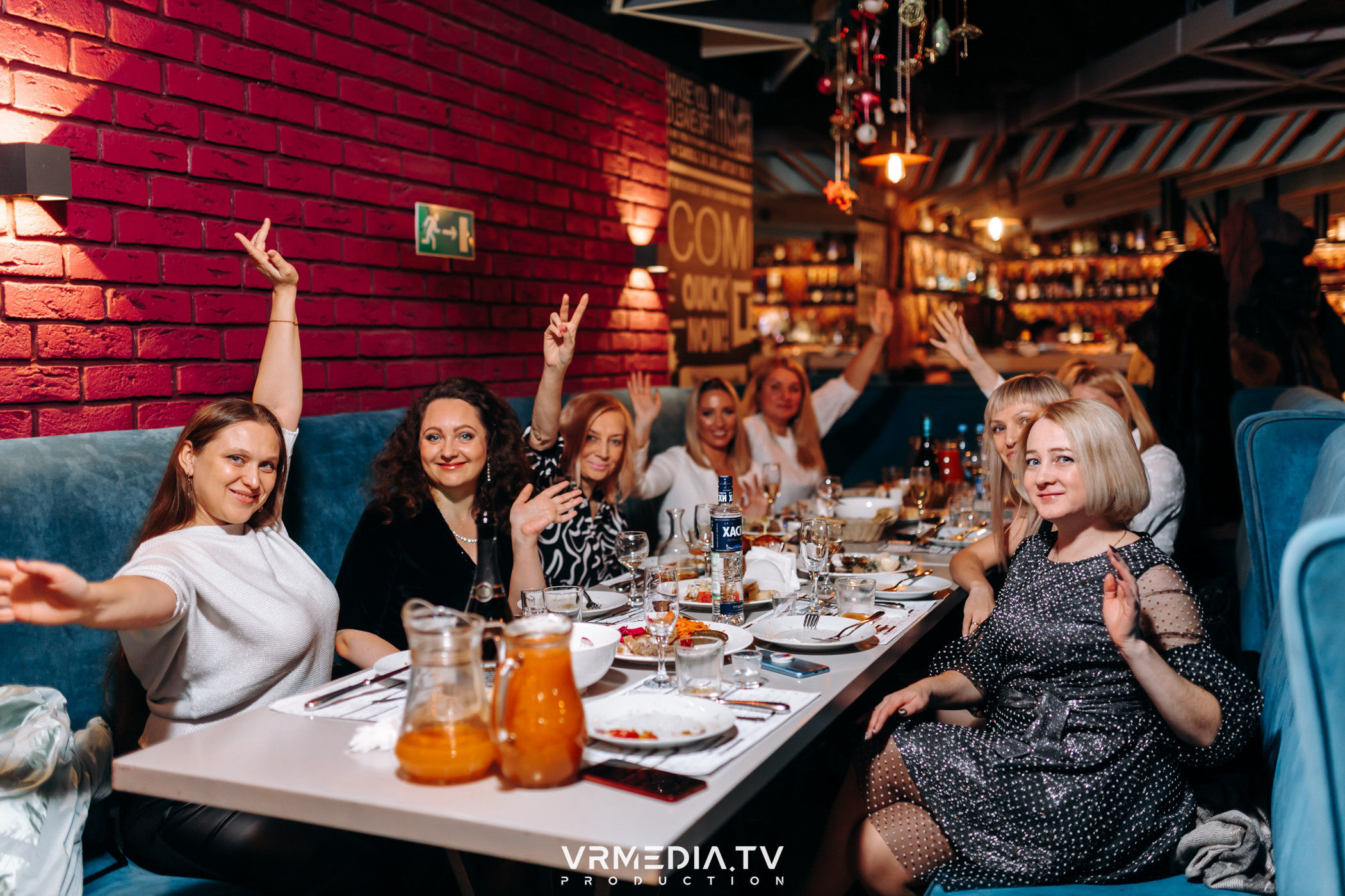 Новогодний вечер в ресторане «Friday»