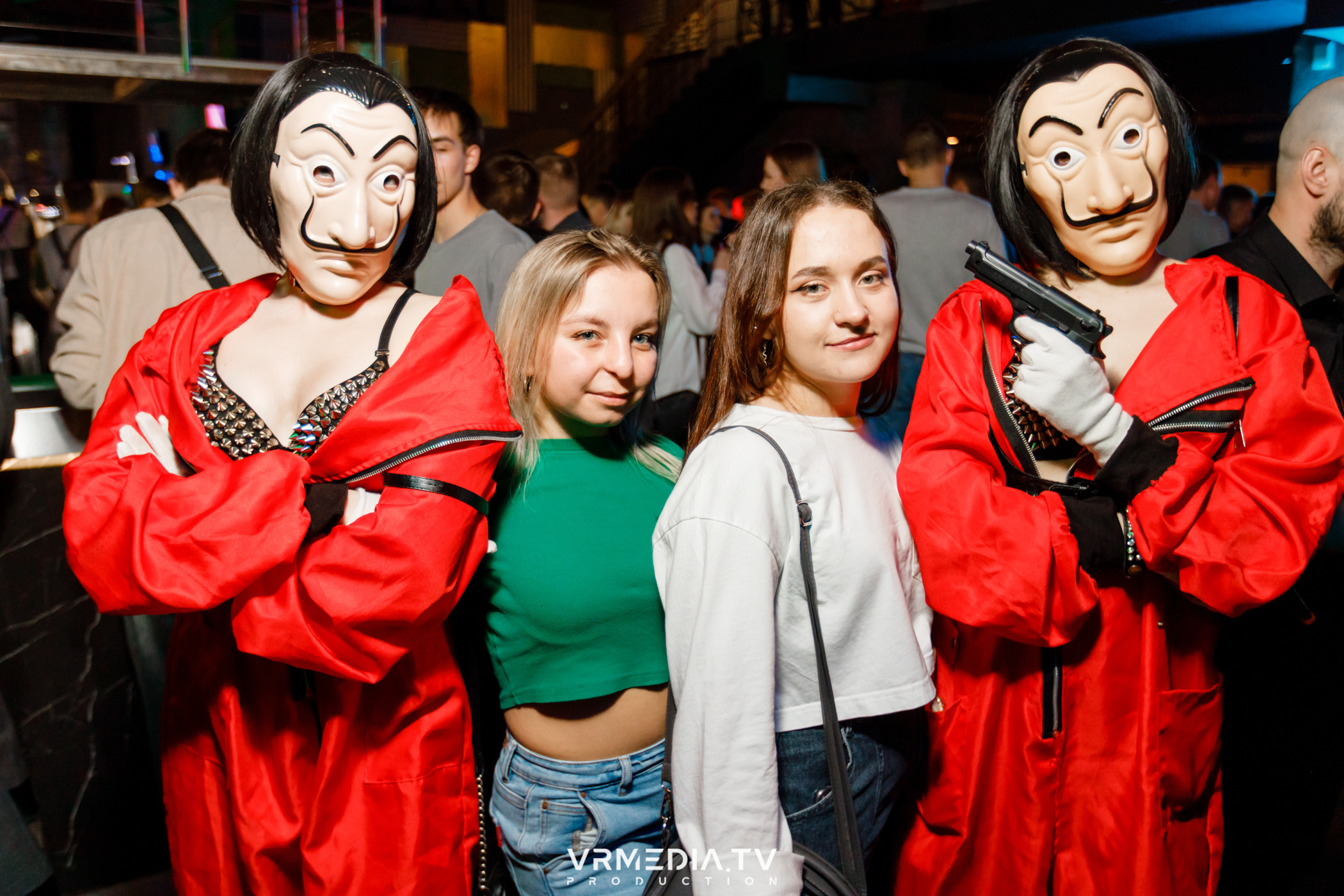 Выходные в баре «DOSKI»