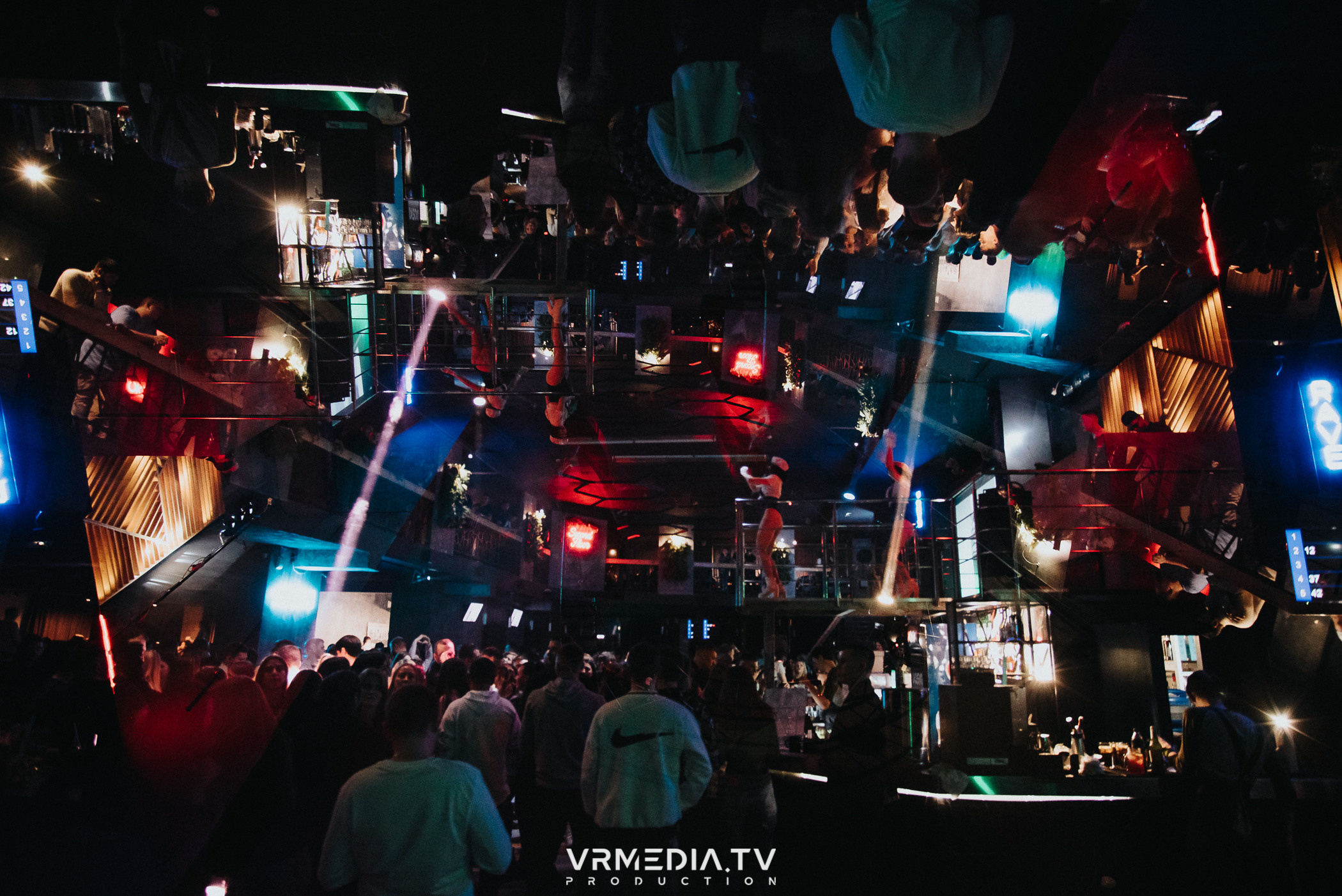 Выходные в баре «DOSKI»