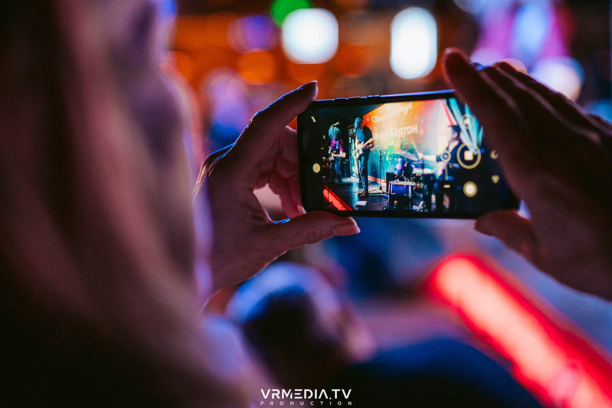 Джазовая среда: Чарльз Бёртон (США)