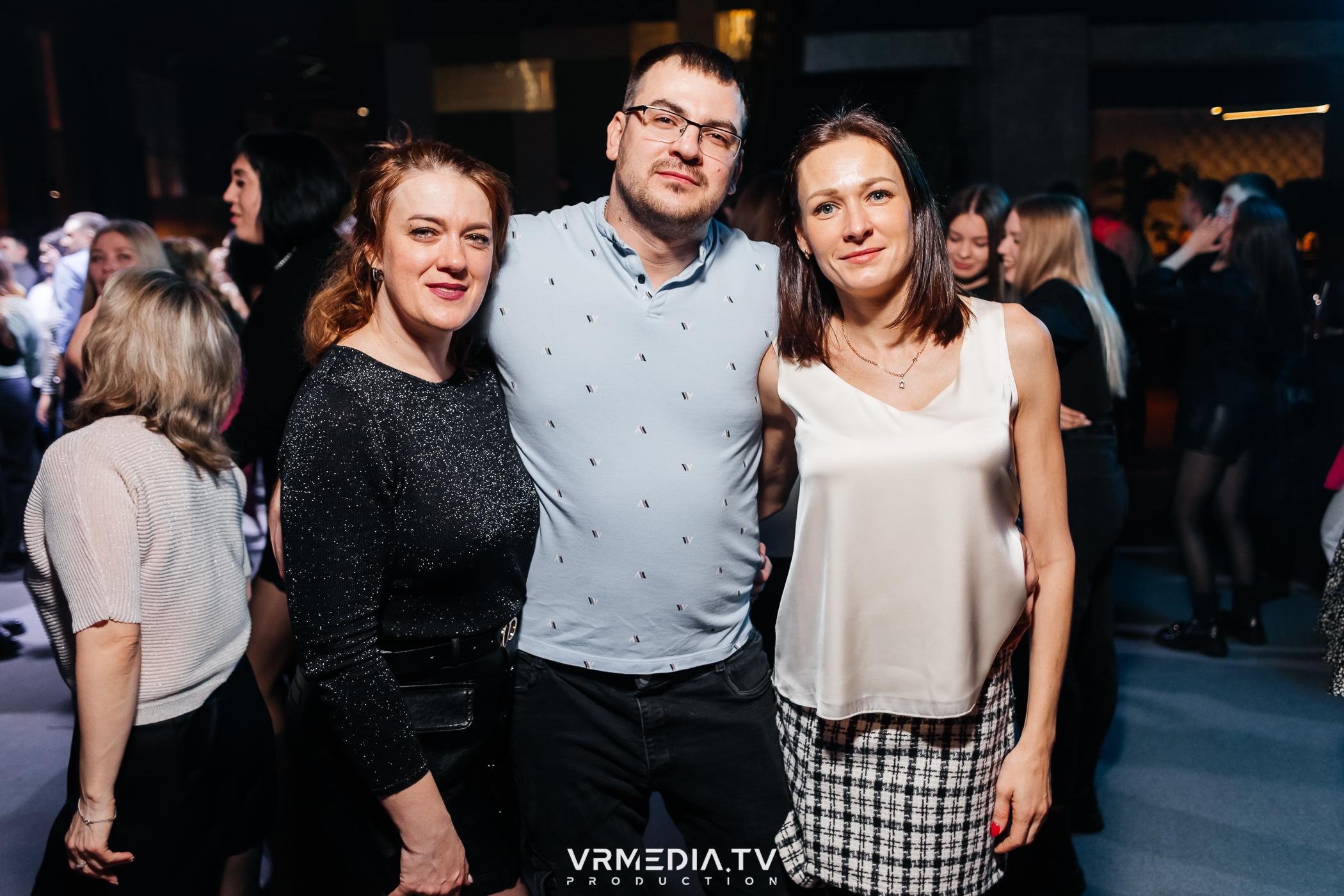 Выходные в баре «DOSKI»