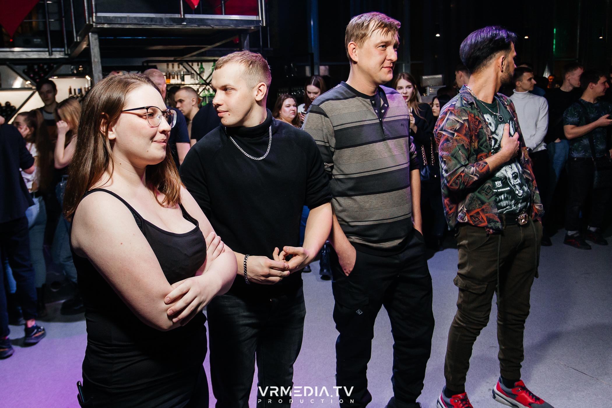 Выходные в баре «DOSKI»