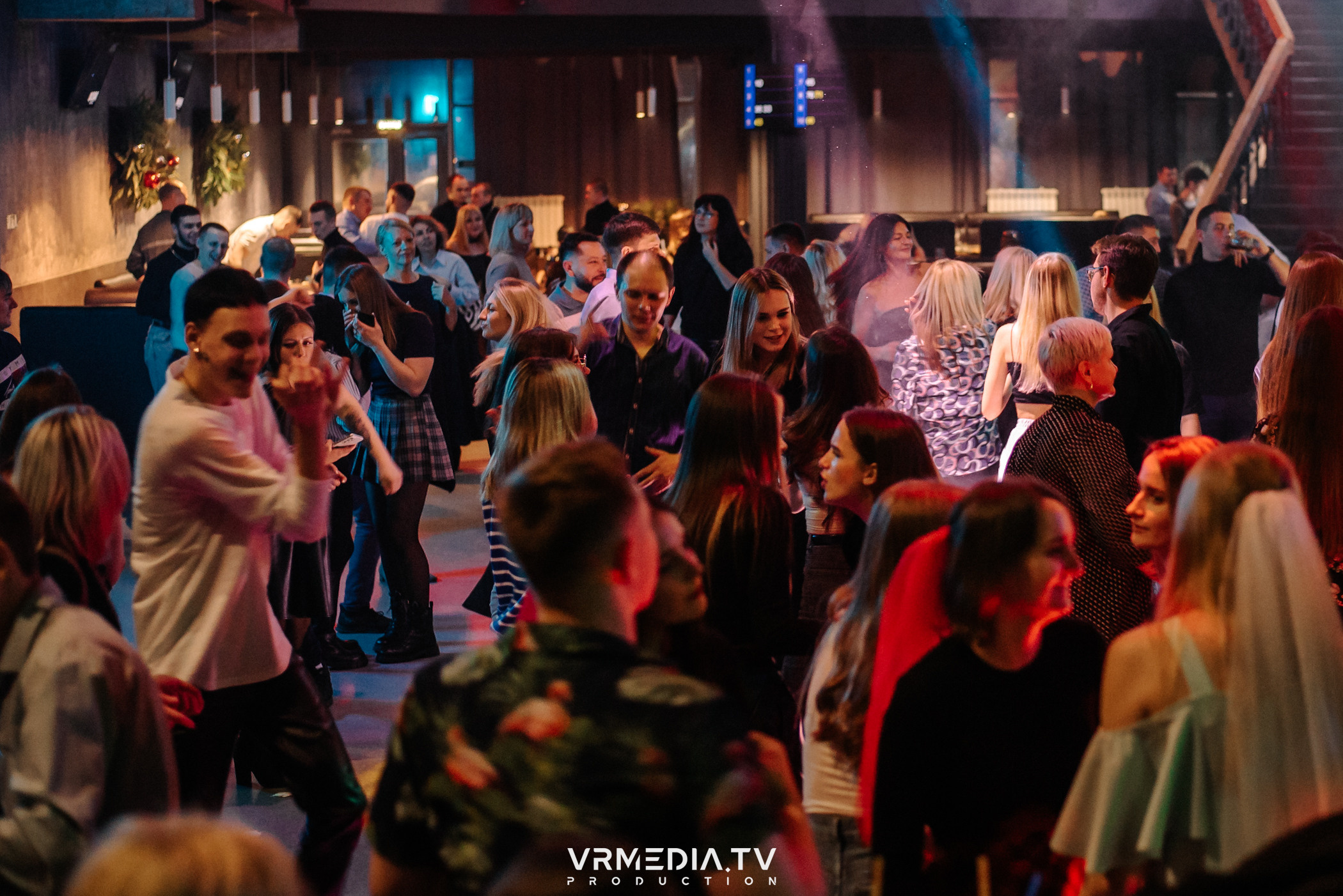 Выходные в баре «DOSKI»