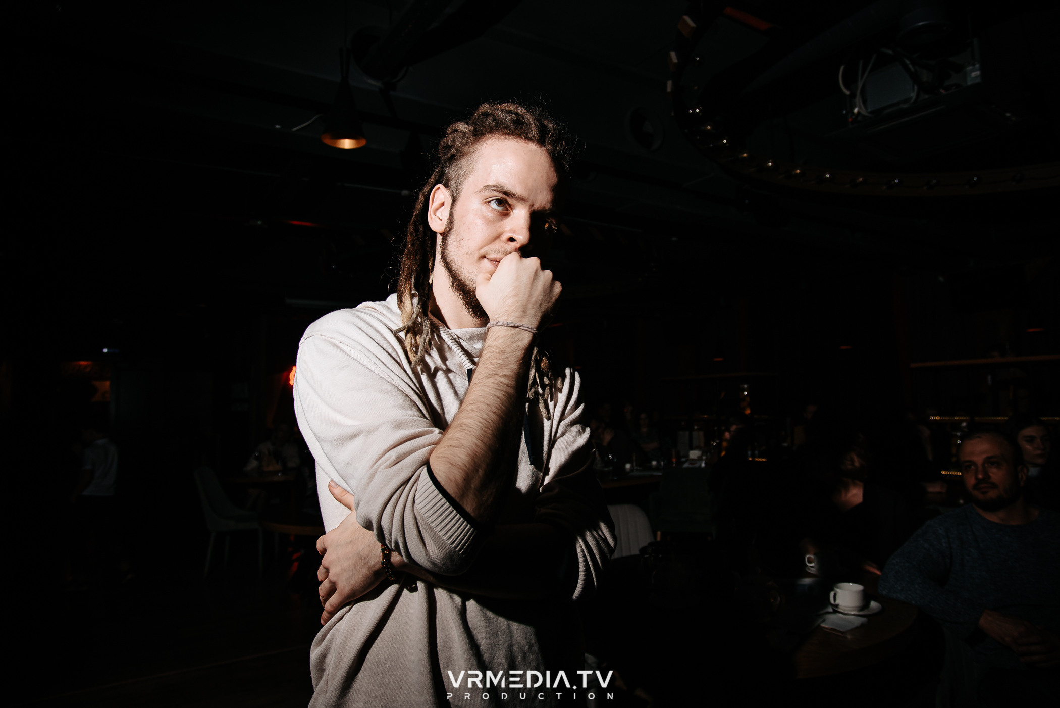 Джазовая среда: BBQueen: Переменная облачность