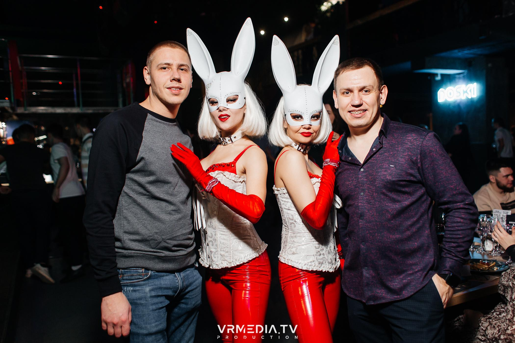 Выходные в баре «DOSKI»