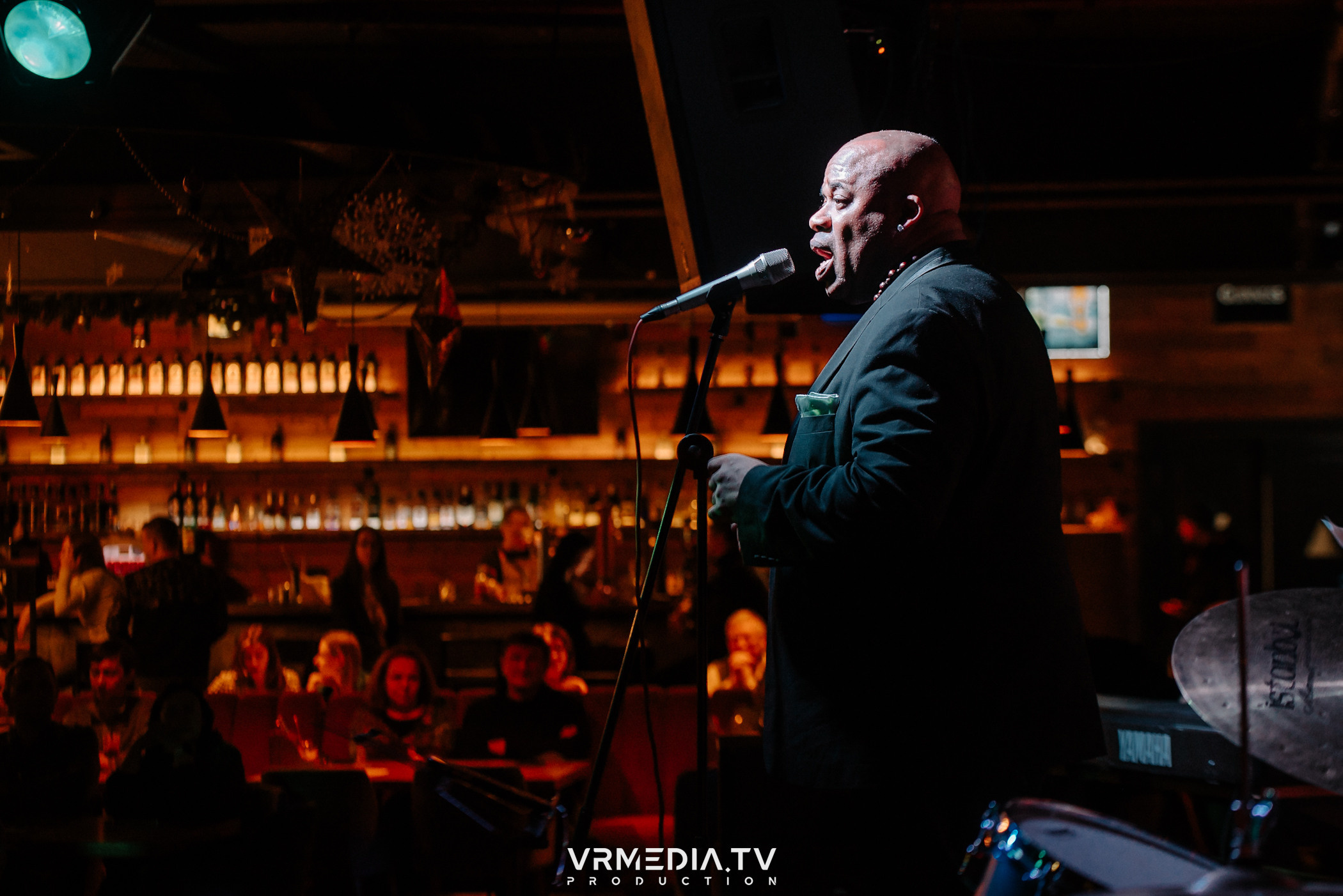 Джазовая среда: Певец Мистер Мелвин (Франция)