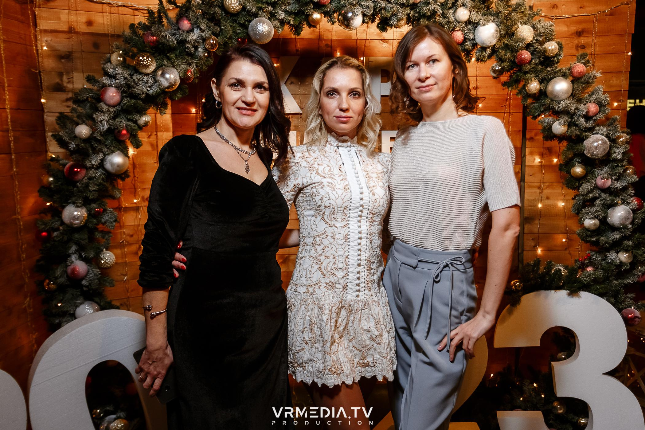 Жаркий новогодний корпоратив в гриль-баре «Жара»