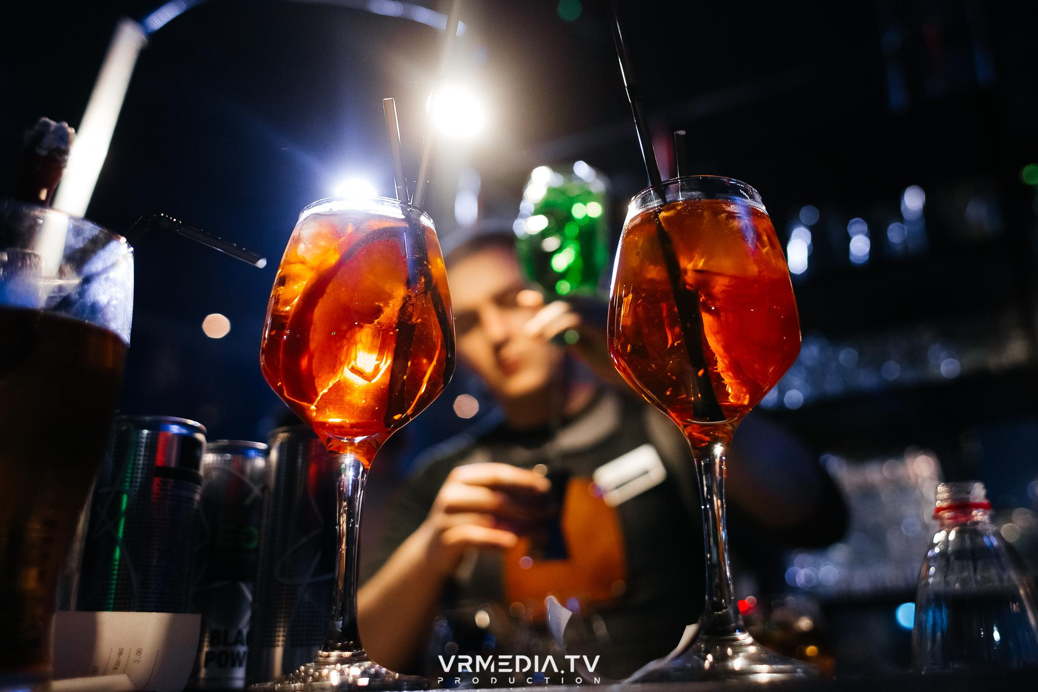 Выходные в баре «DOSKI»