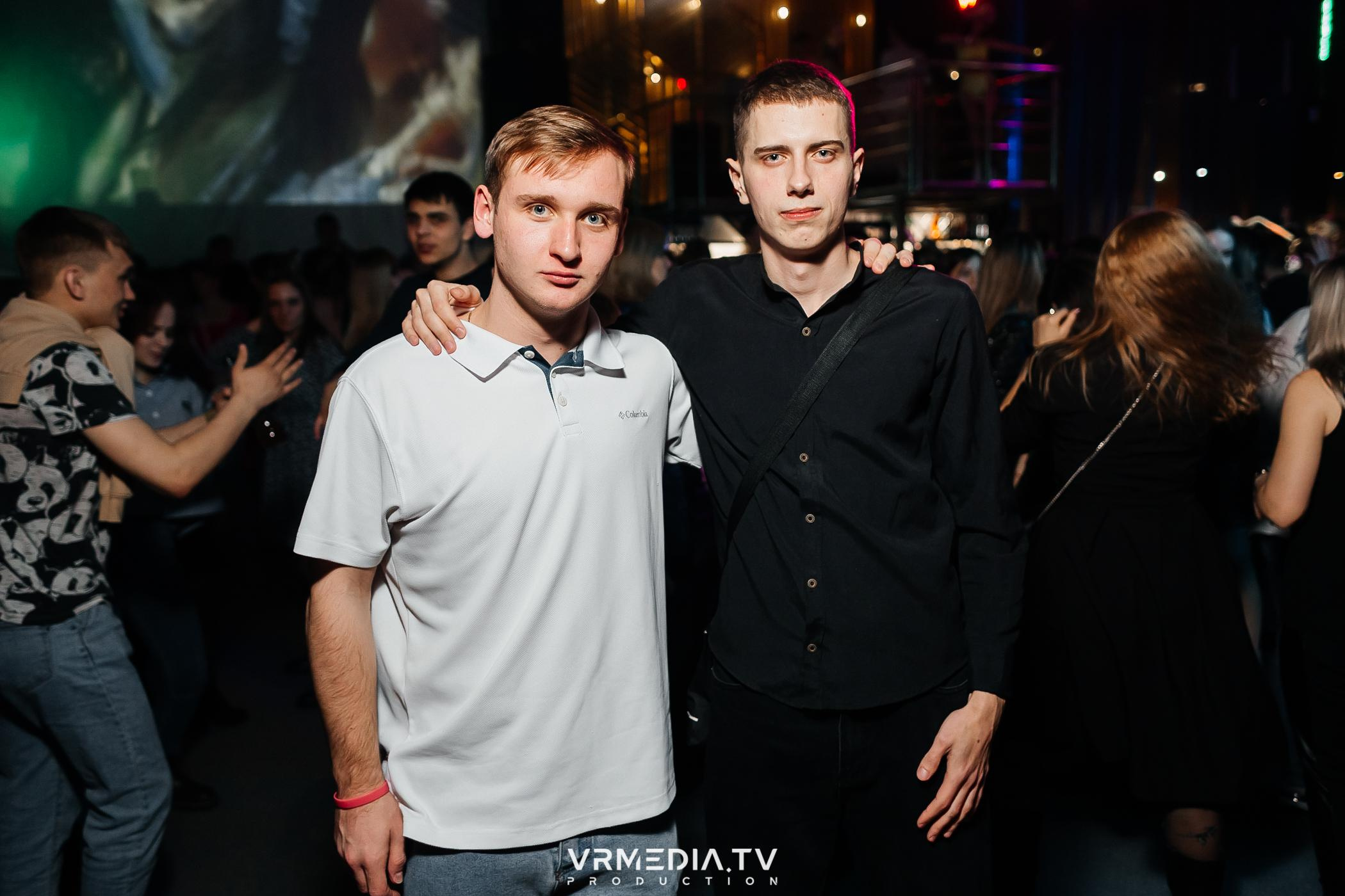 Выходные в баре «DOSKI»