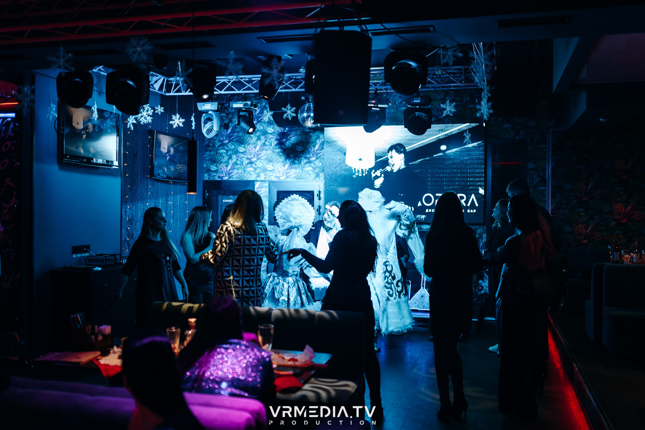 Новогодние корпоративы в караоке-баре «Опера»