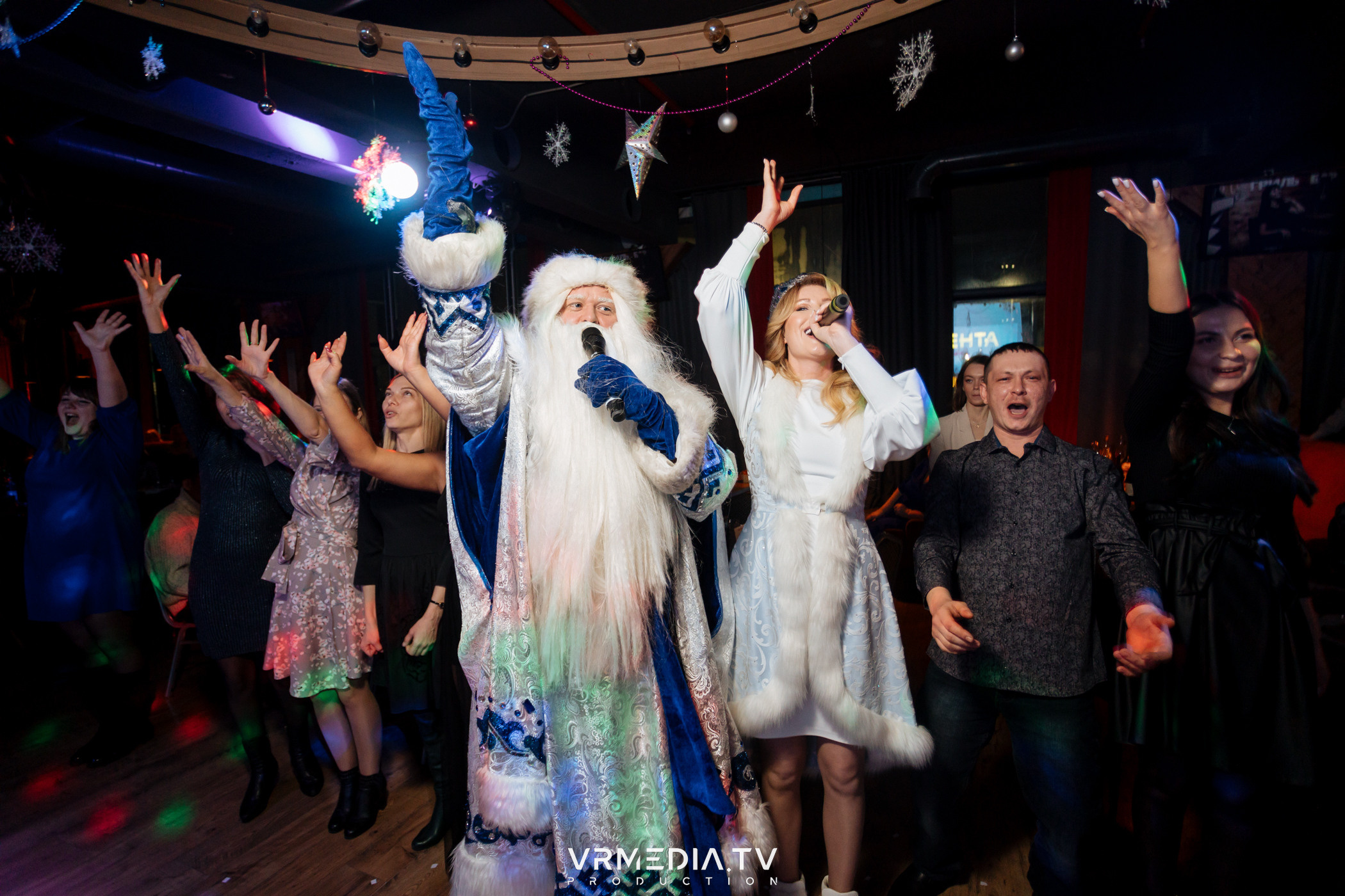 Жаркий новогодний корпоратив в гриль-баре «Жара»