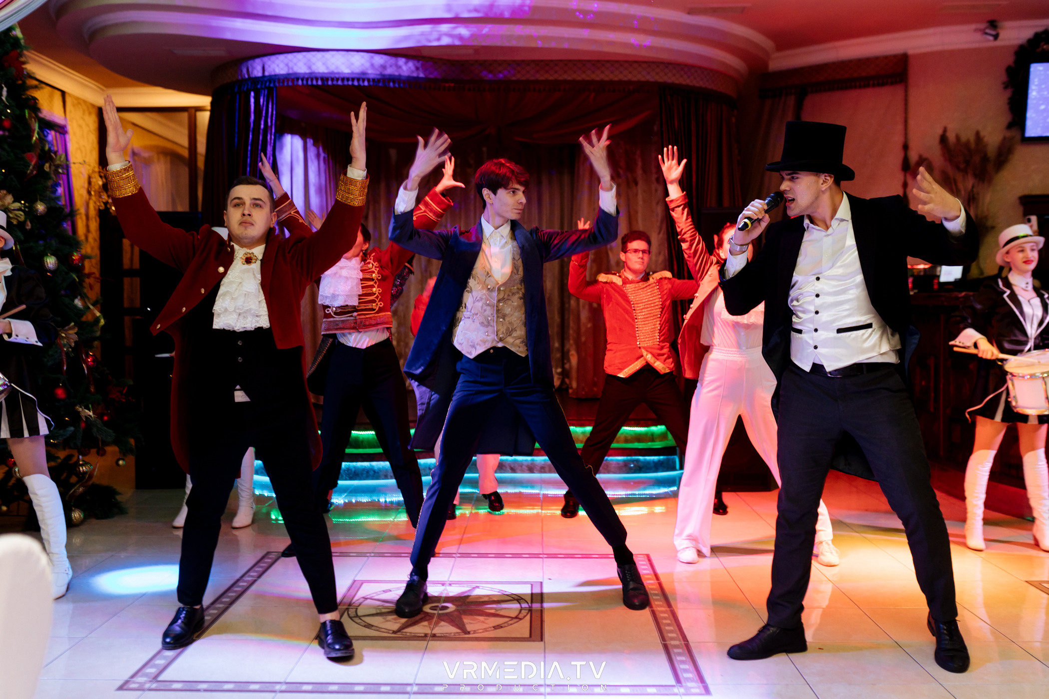«Новогодний Мюзикл» в ресторане «Лазурный Берег»