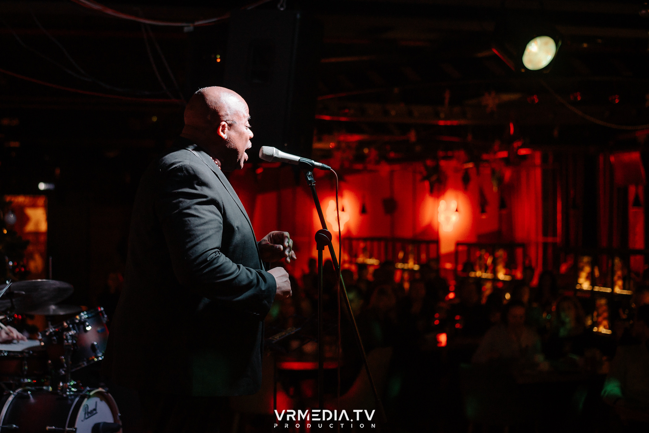 Джазовая среда: Певец Мистер Мелвин (Франция)